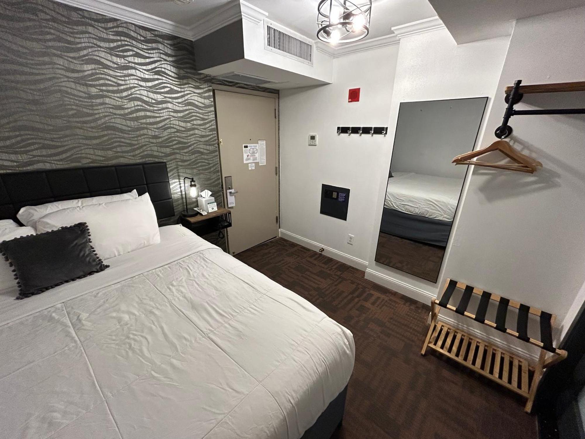 Richland Les Hotel