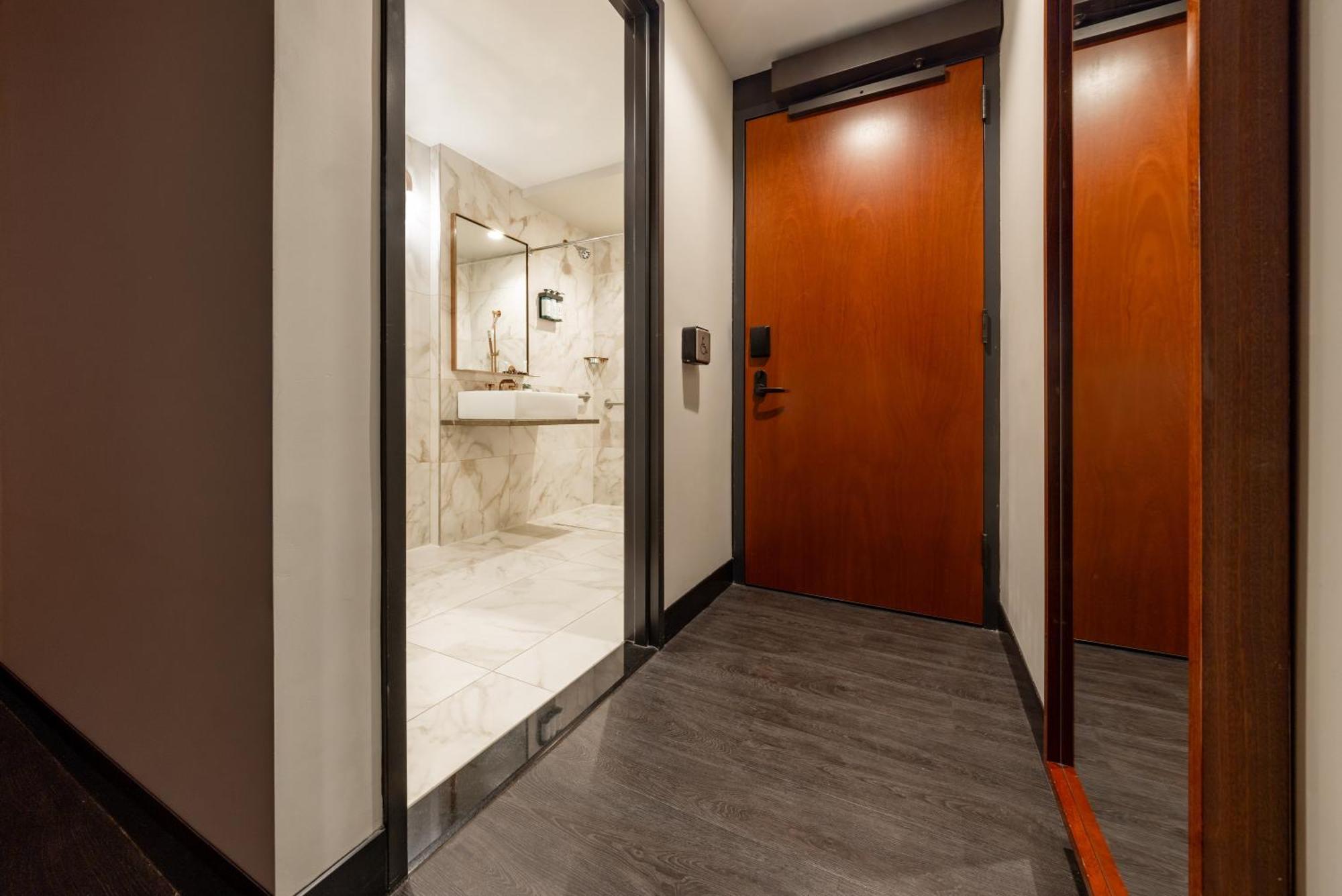 Hendricks Hotel 4*