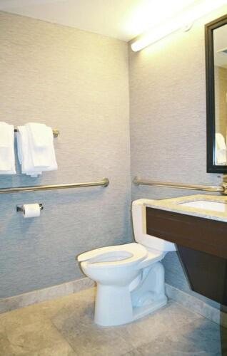 Hotel Distrikt City, Tapestry Collection By Hilton 4*