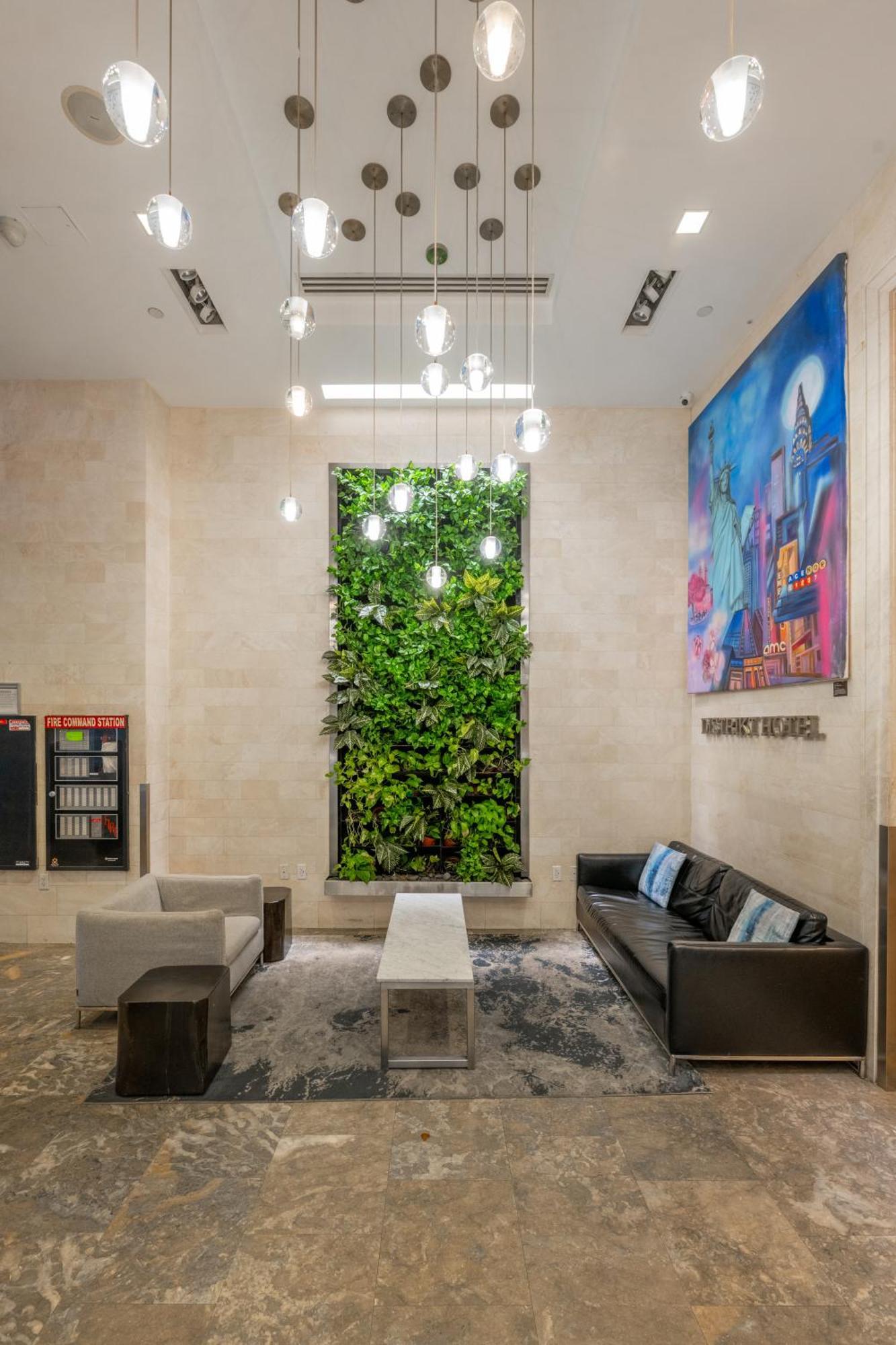 Hotel Distrikt City, Tapestry Collection By Hilton 4*