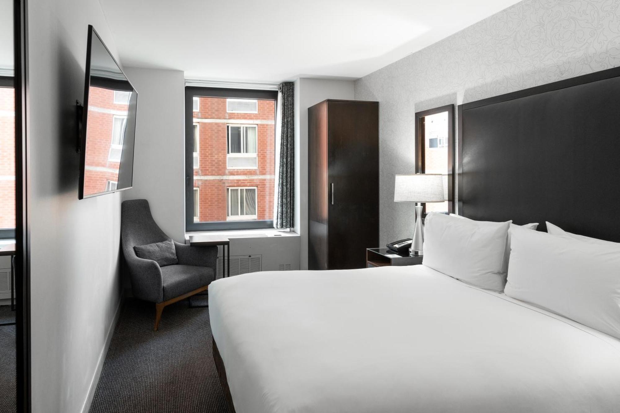 Distrikt City, Tapestry Collection By Hilton