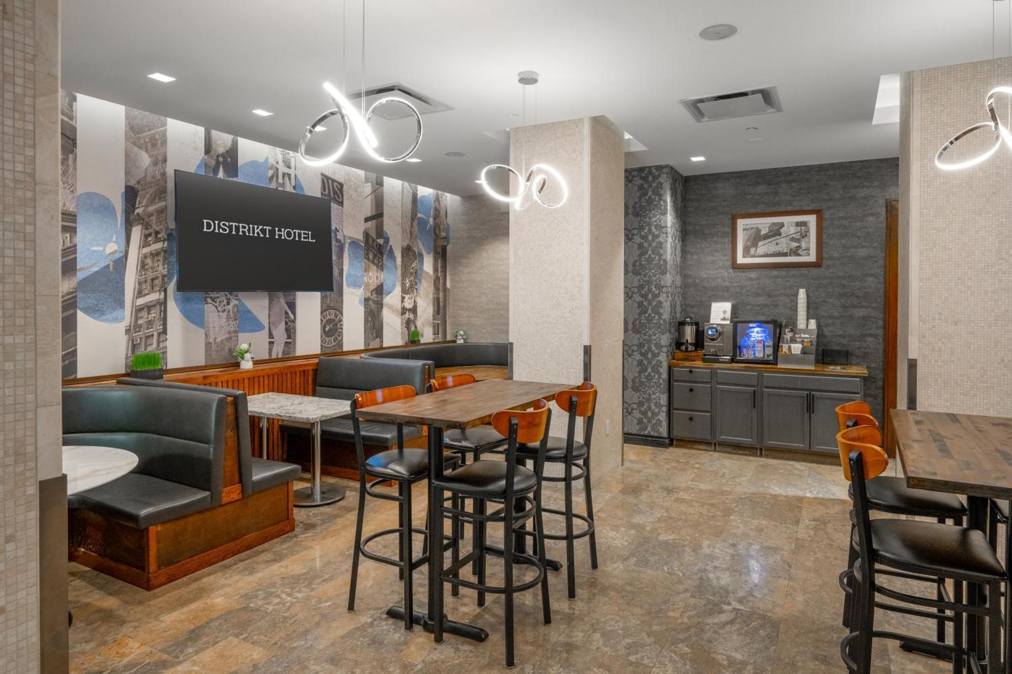 Distrikt City, Tapestry Collection By Hilton Hotel