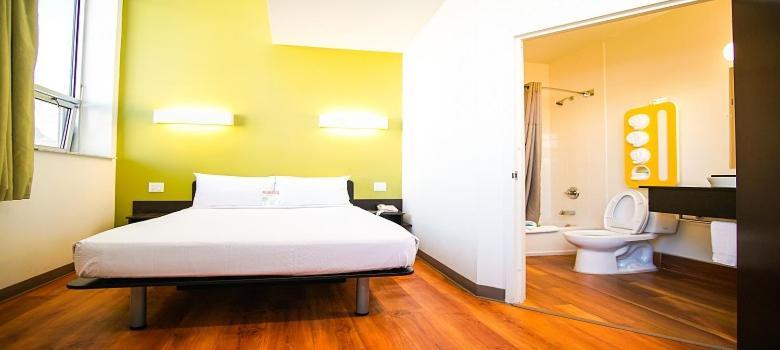 Hotel Feather Factory 3*