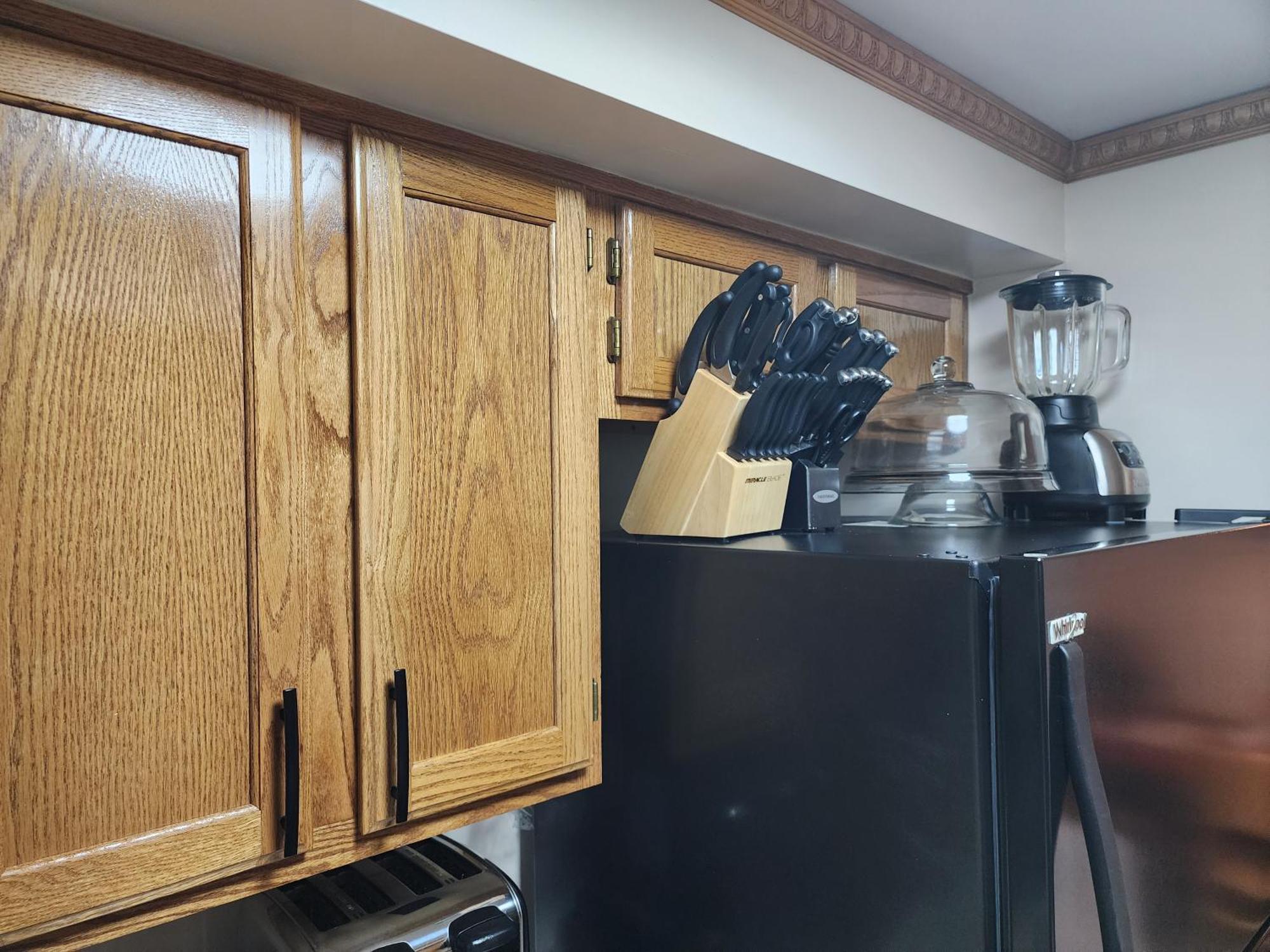 Two-bedroom Serviced Apartment: High-speed Wi-fi & Bi-monthly Housekeeping New York