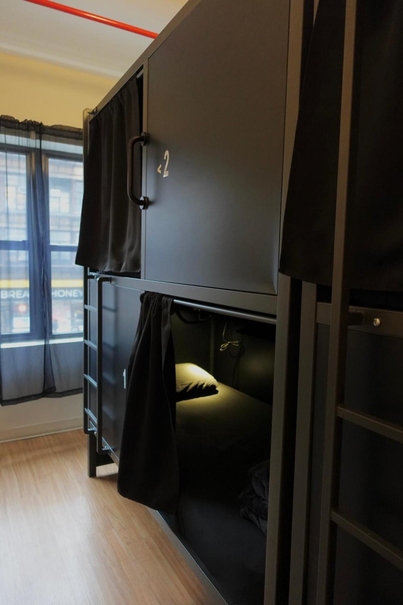 Nap York Park Sleep Station *