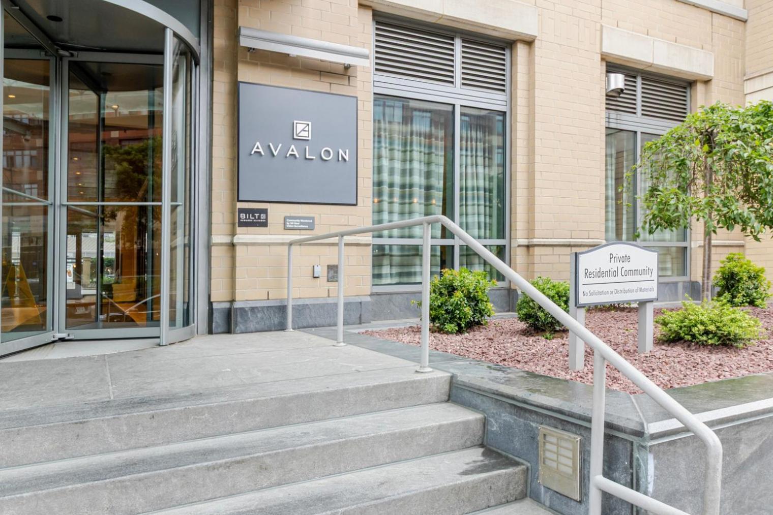 Lic 2br W Wd Elevator Doorman Nr E River Nyc-849 *