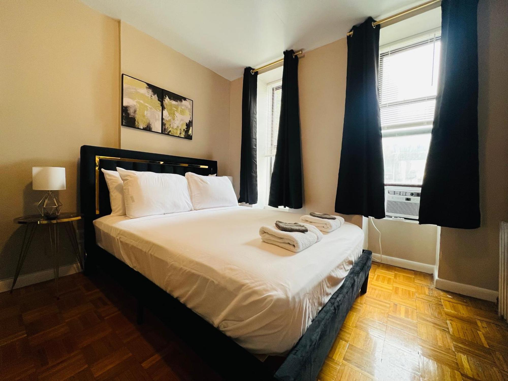 Midtown Manor Apartment New York