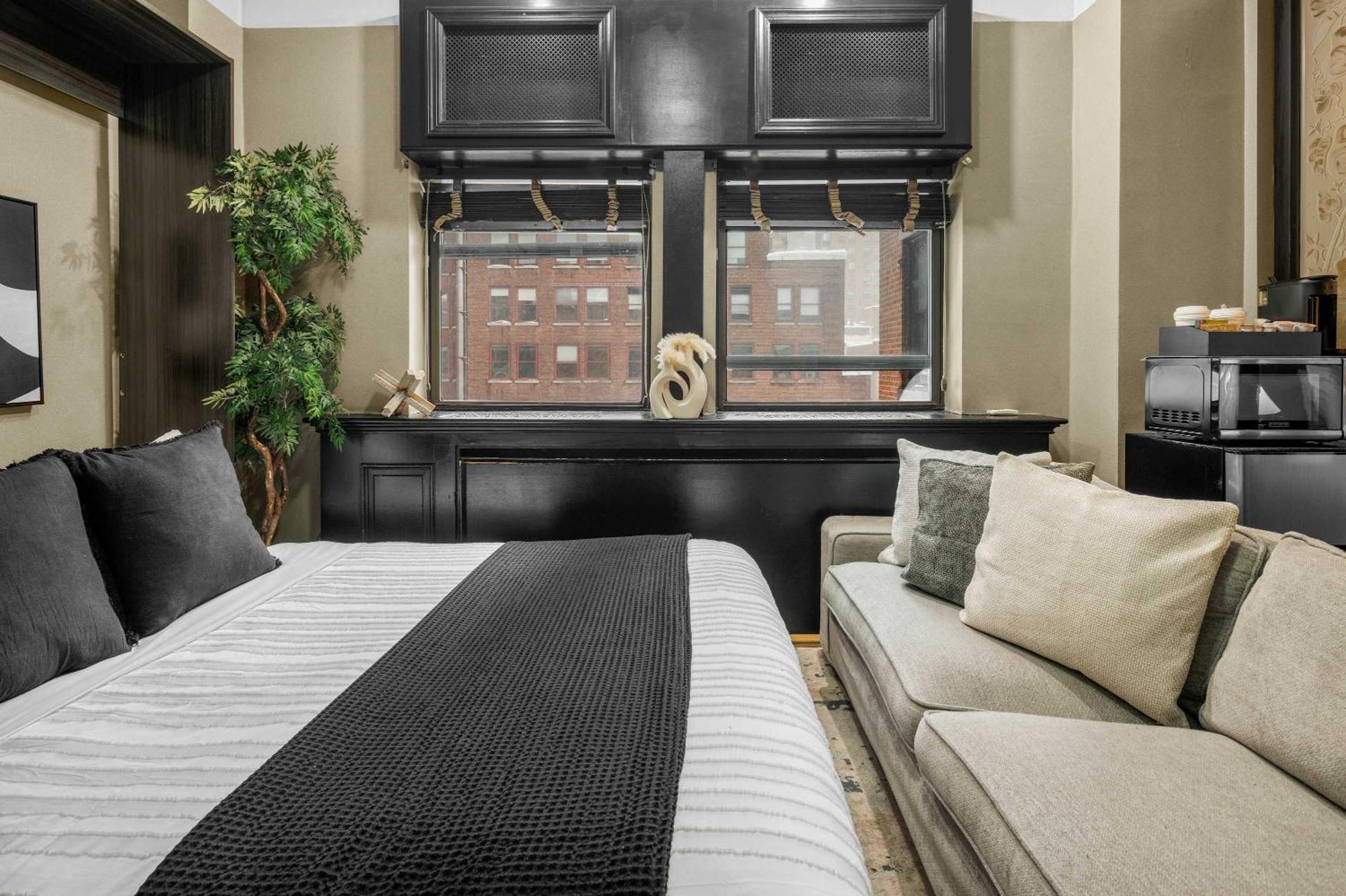 Nyc Walking Distance To Everywhere!