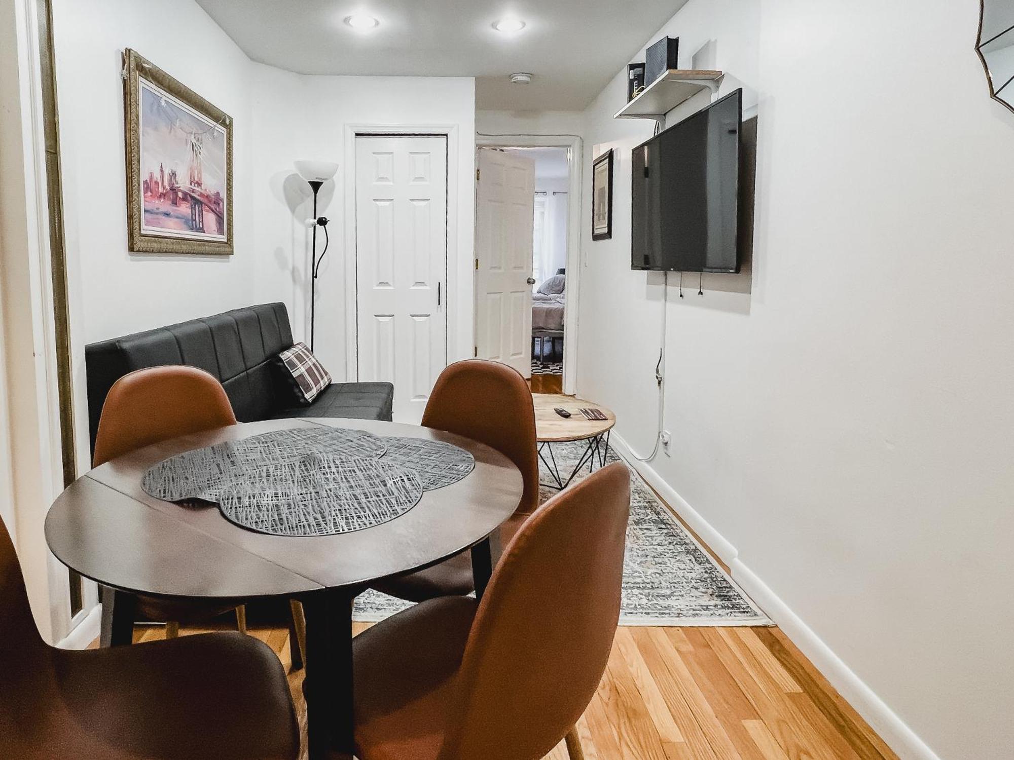 2br Near Mount Sinai & Metropolitan Hospitals Apartment *