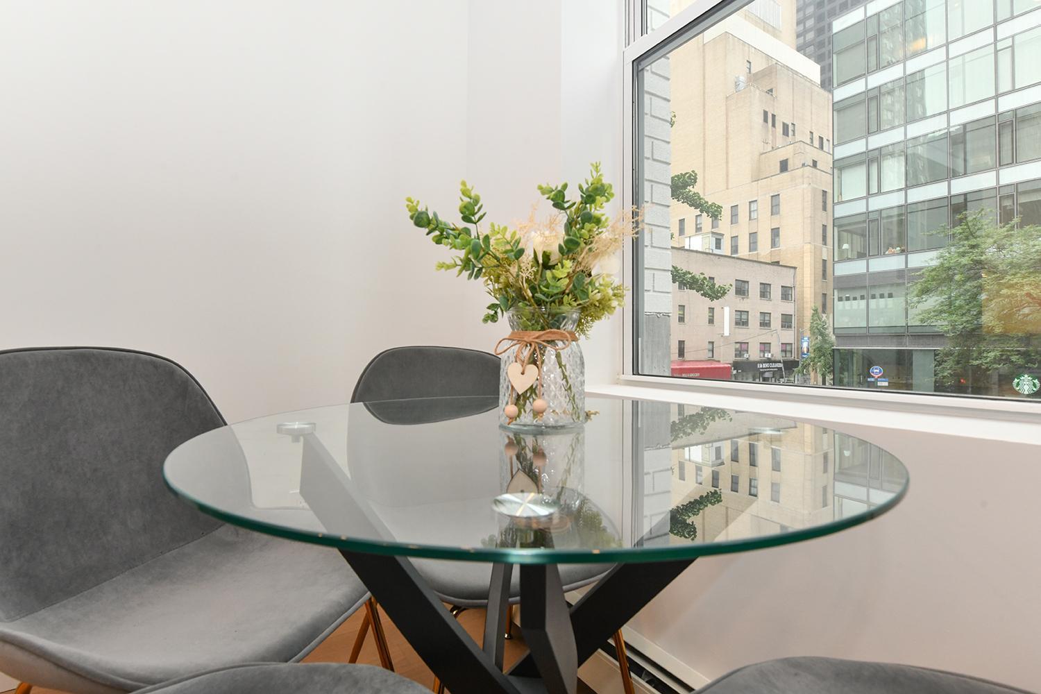 Sophisticated 3 Bedroom Duplex In The Heart Of Midtown Apartment
