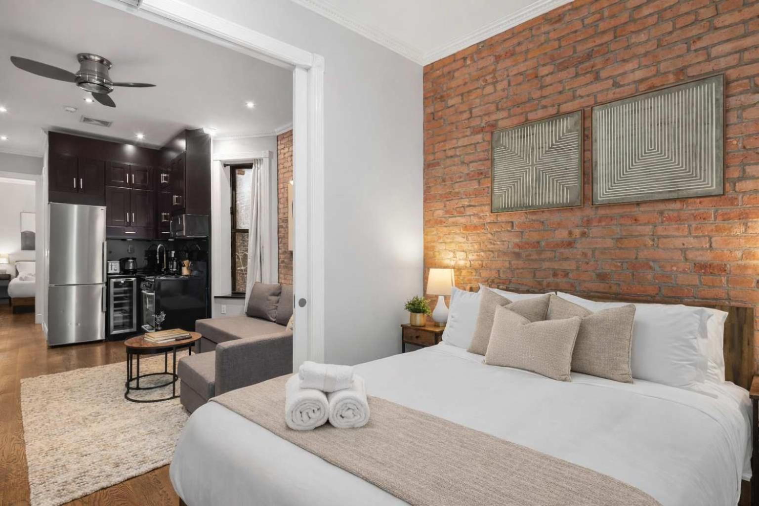 Chic Nyc Retreat By Park