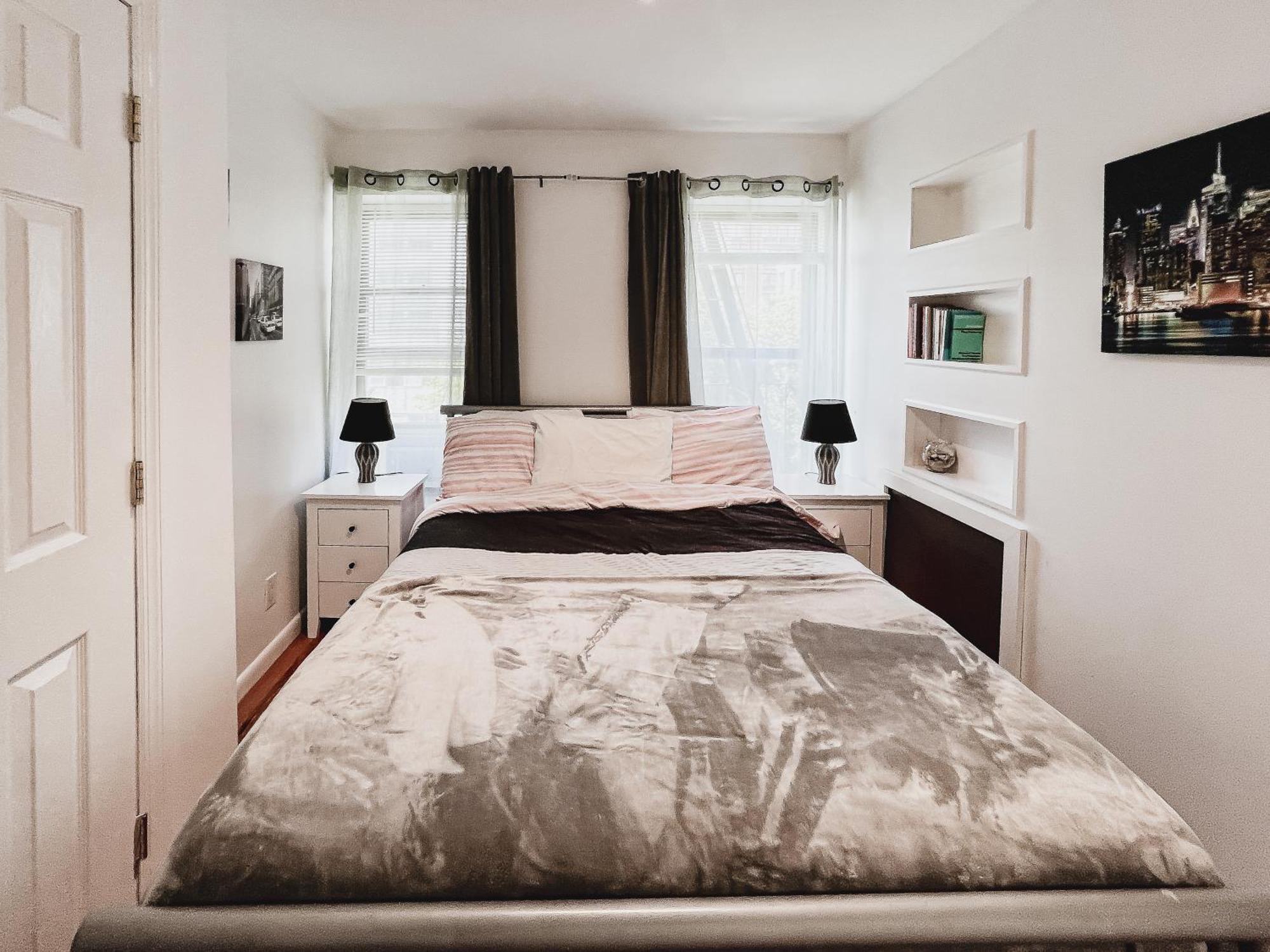 2br Near Mount Sinai & Metropolitan Hospitals Apartment