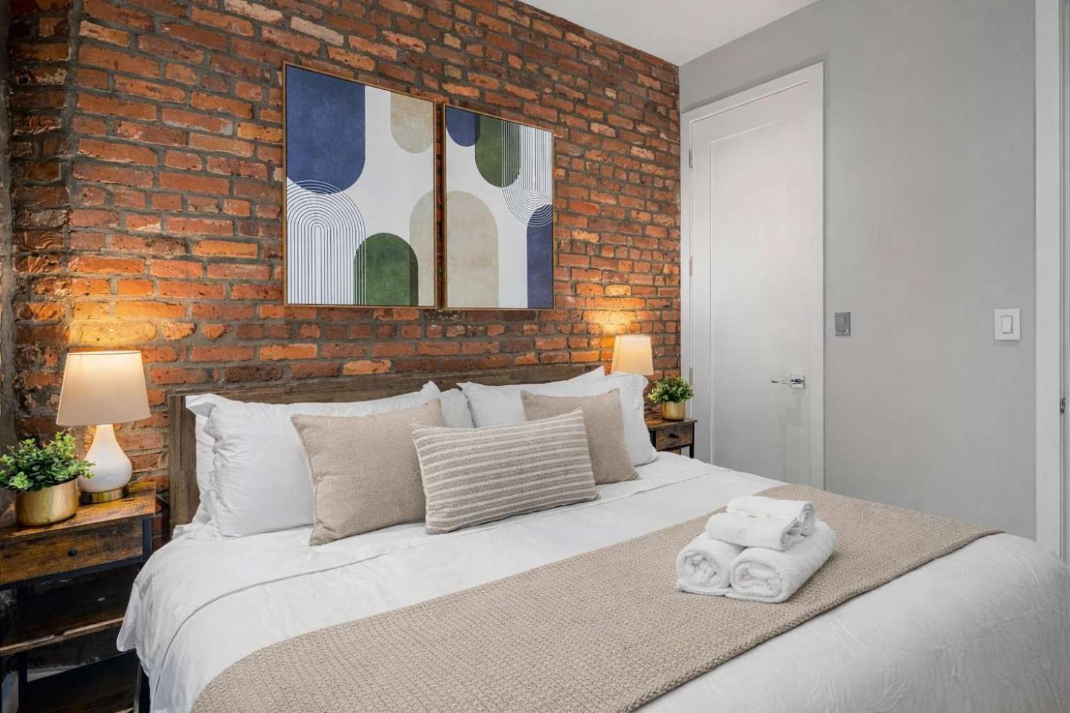 Bold Nyc In Fashionable Nolita Apartment