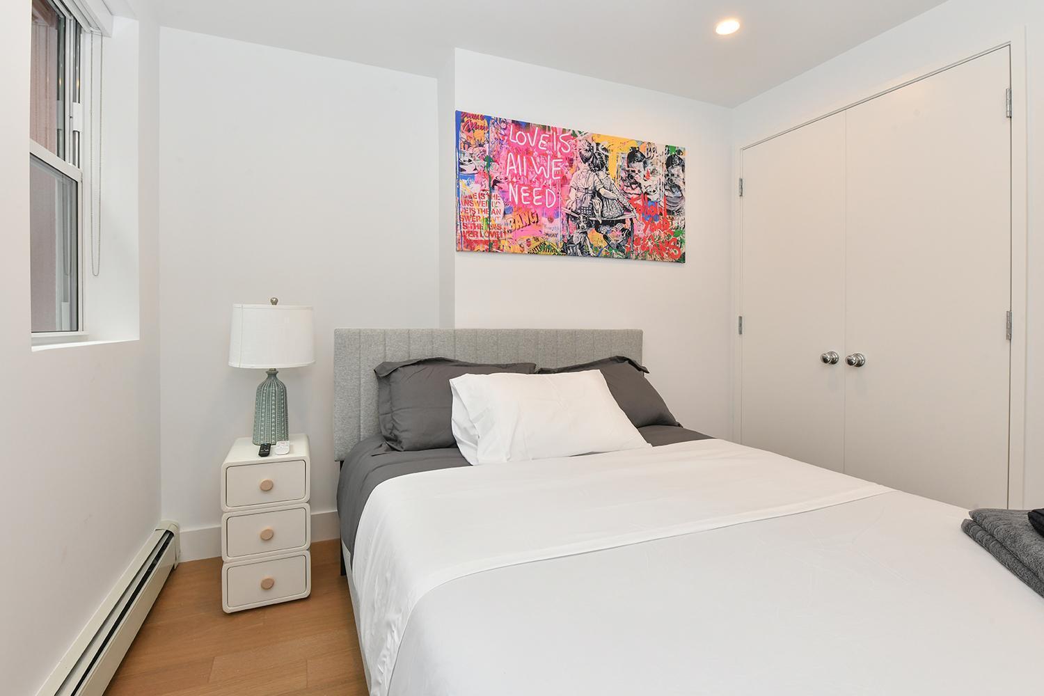 Apartment Sophisticated 3 Bedroom Duplex In The Heart Of Midtown