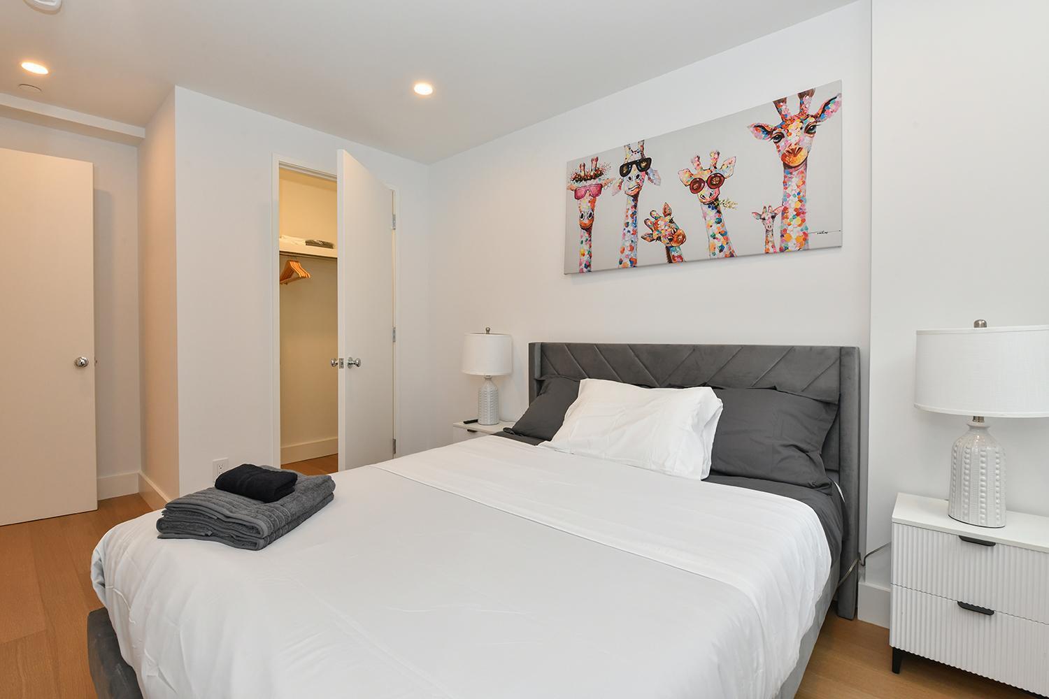 Apartment Sophisticated 3 Bedroom Duplex In The Heart Of Midtown