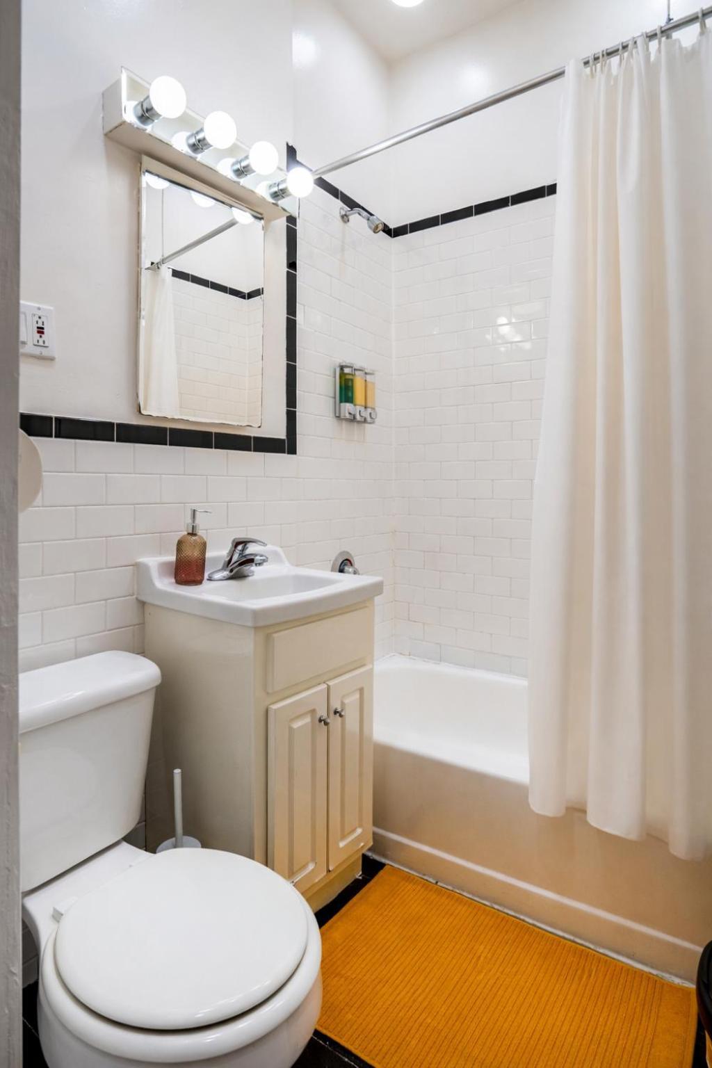 Apartment 3 Bedroom Cozy In Manhattan Valley New York