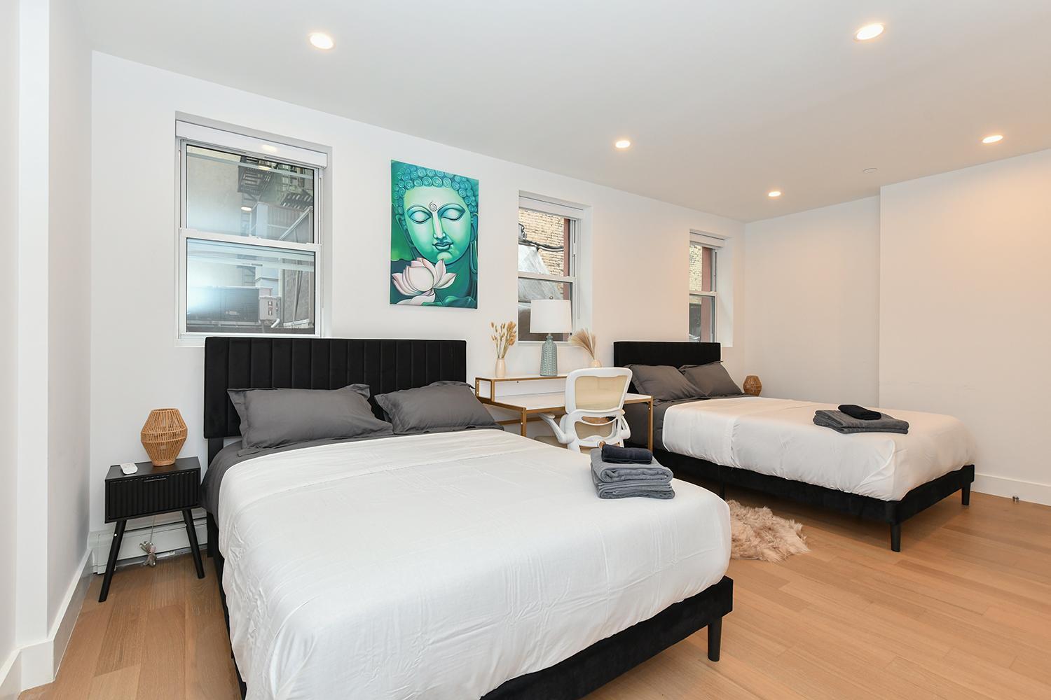 Sophisticated 3 Bedroom Duplex In The Heart Of Midtown * New York