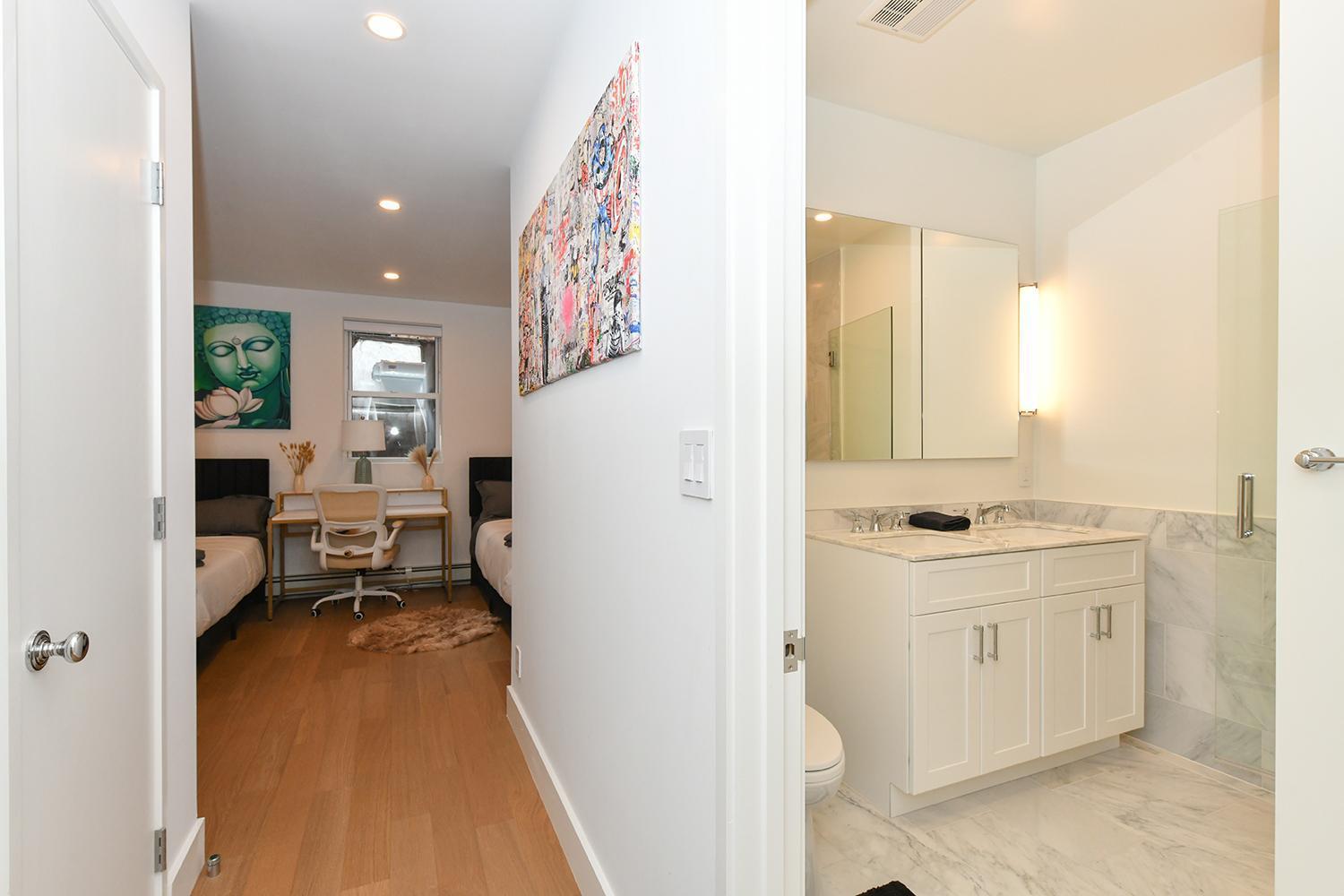 Sophisticated 3 Bedroom Duplex In The Heart Of Midtown * New York