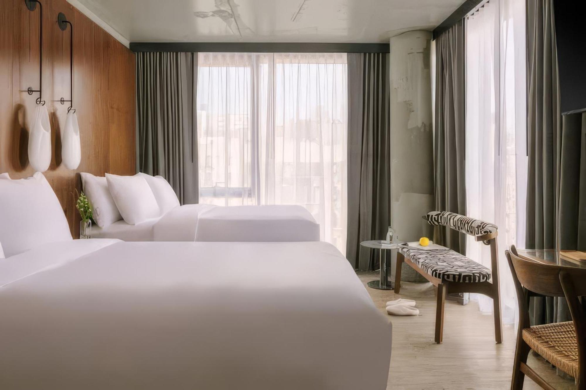 Merchant Les Hotel 4*