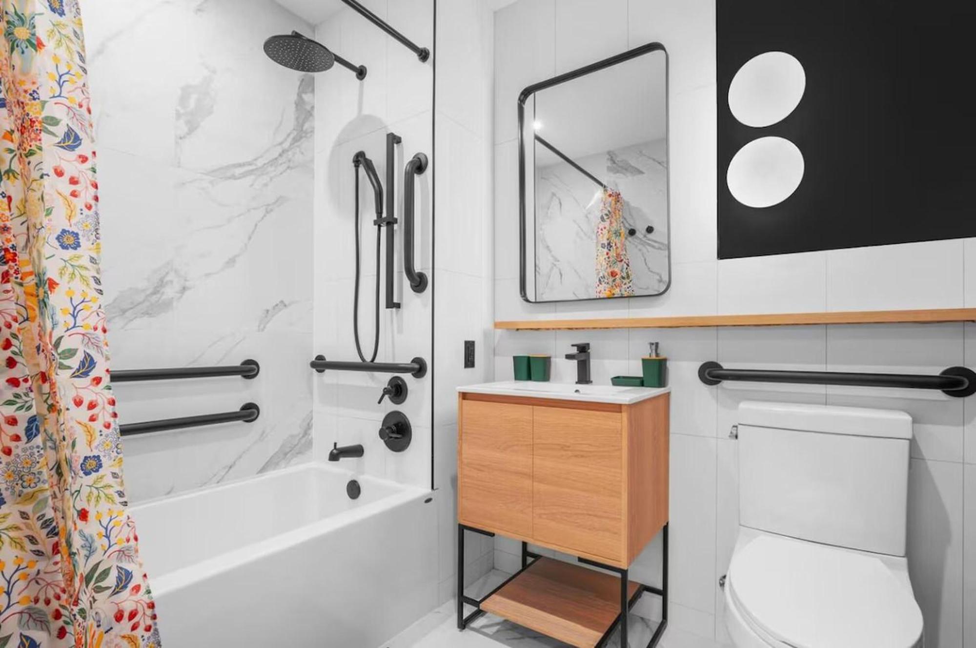 Stylish Brooklyn Retreat - Steps To G Train 5* New York