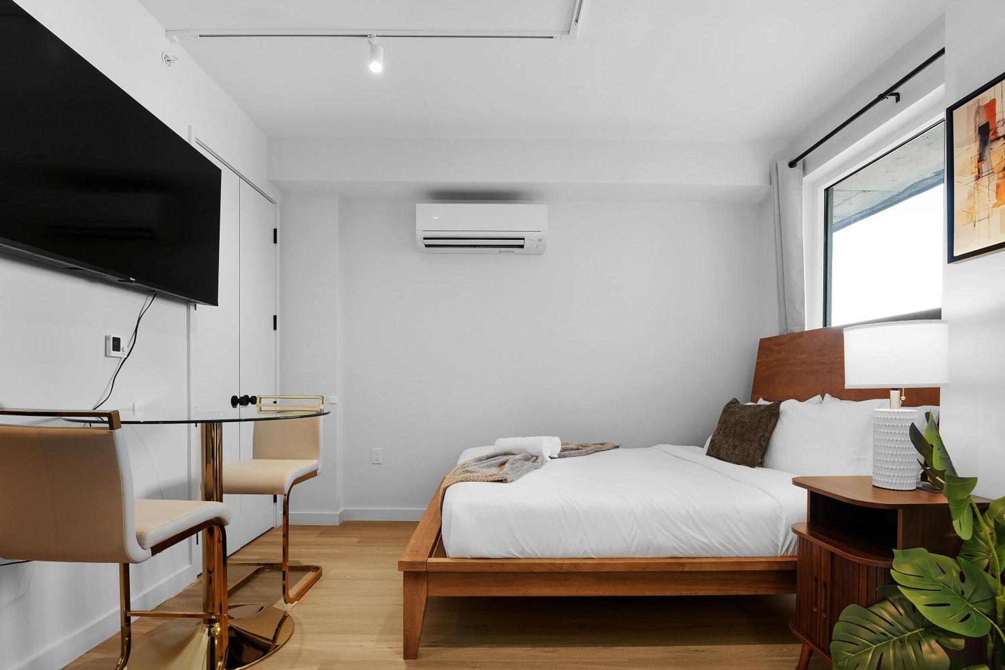 Stylish Brooklyn Retreat - Steps To G Train
