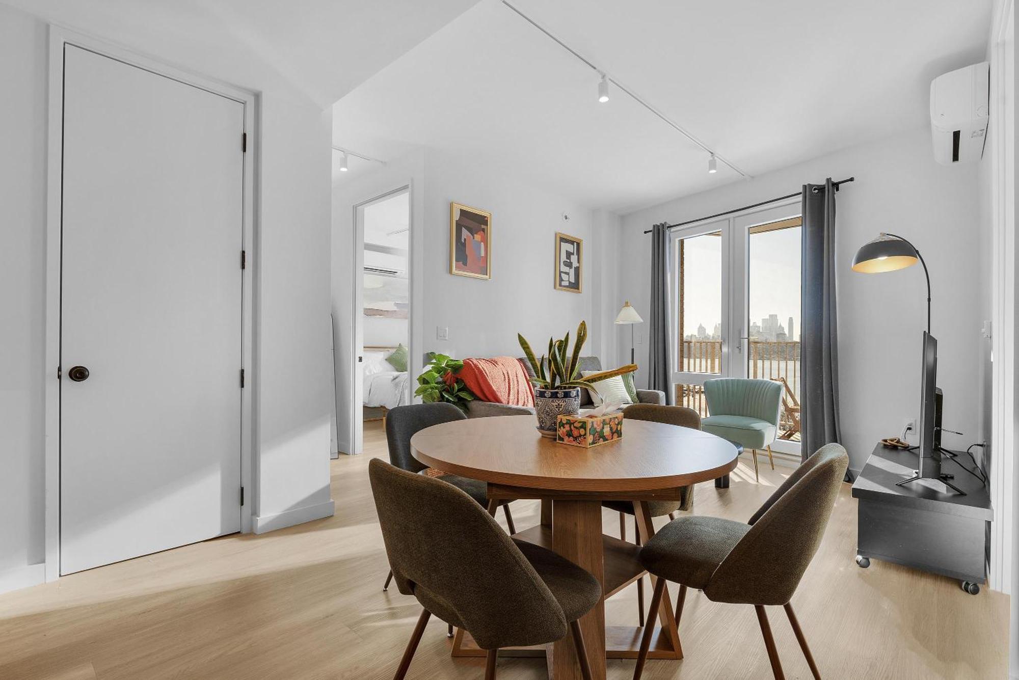 Stylish Brooklyn Retreat - Steps To G Train Hotel