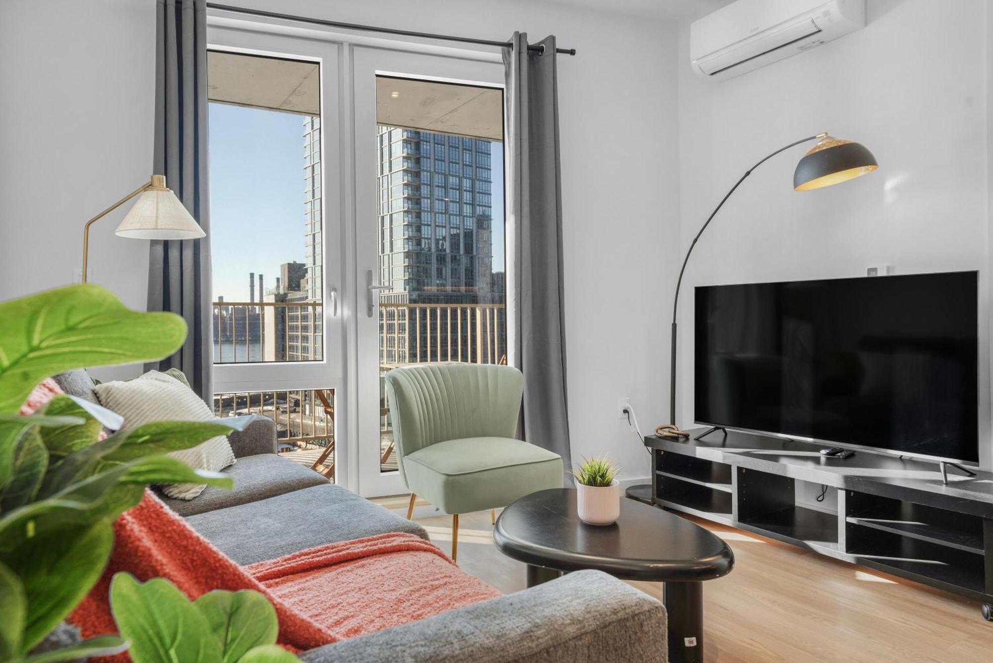 Stylish Brooklyn Retreat - Steps To G Train 5*