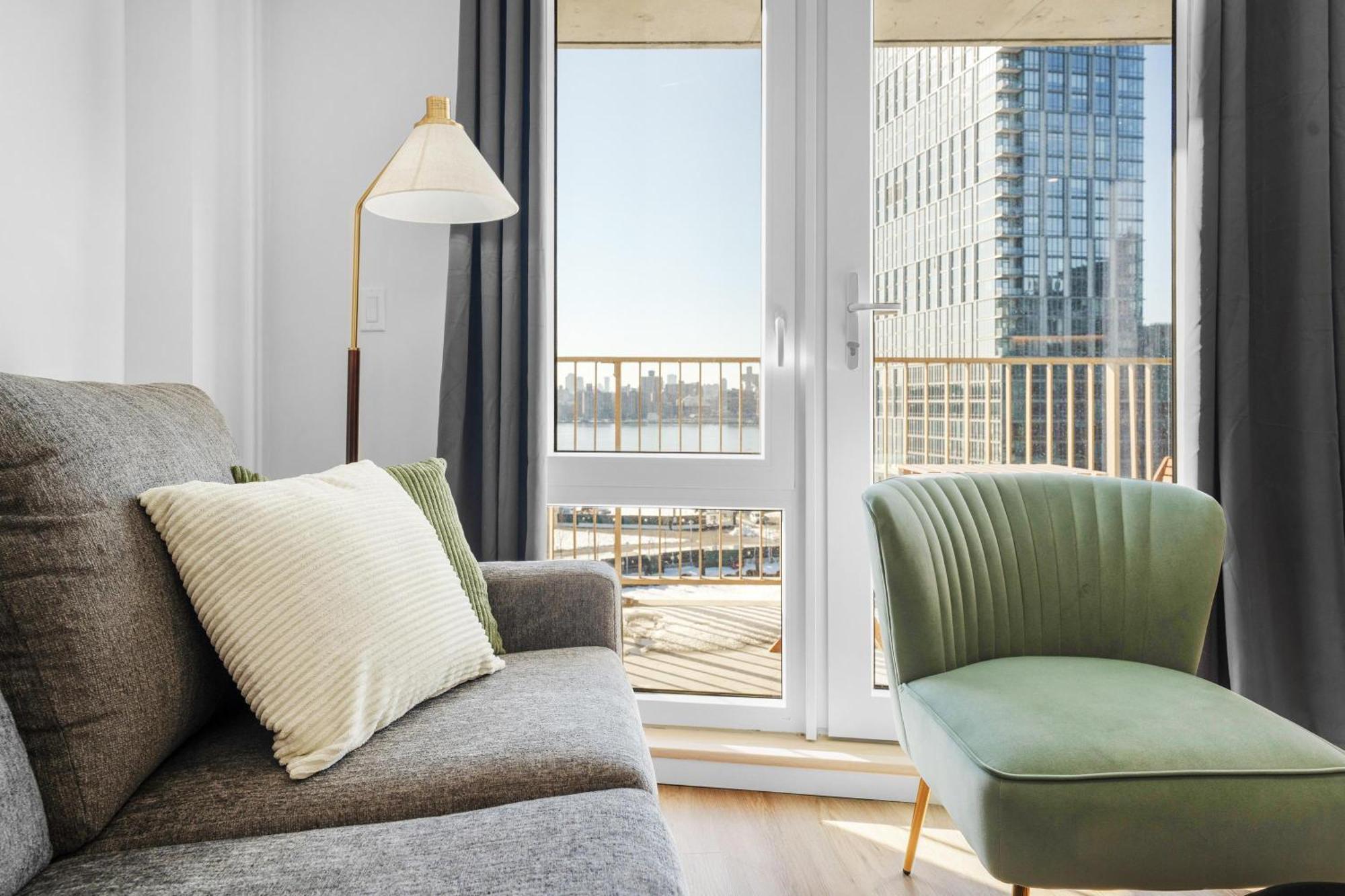 Stylish Brooklyn Retreat - Steps To G Train New York