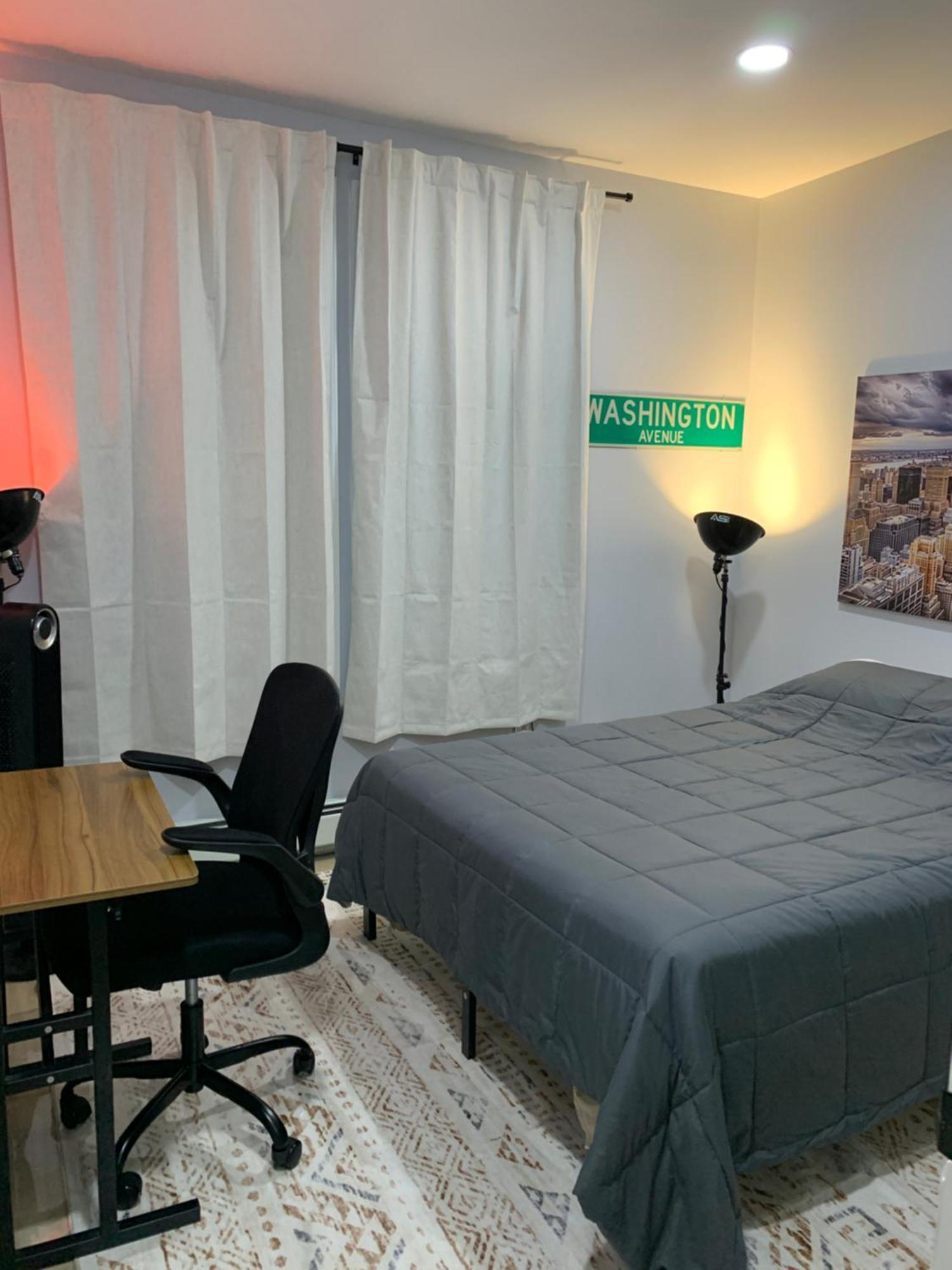 Homestay East Ny Urban Retreat