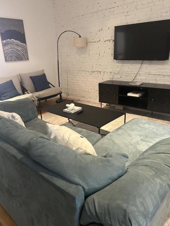 Apartment Cozy, 3-bedroom In Midtown, Nyc *