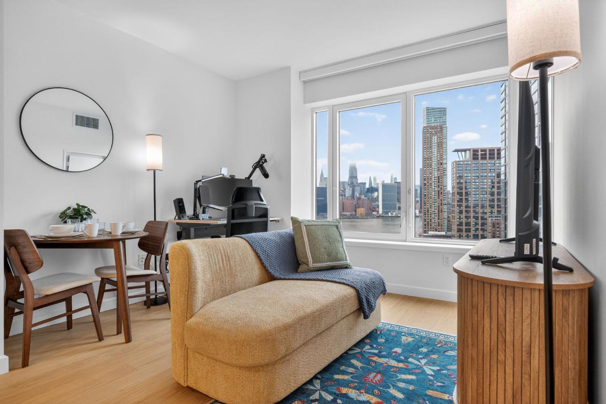 Apartment Greenpoint 1br W Work Setup By Anyplace - 11756
