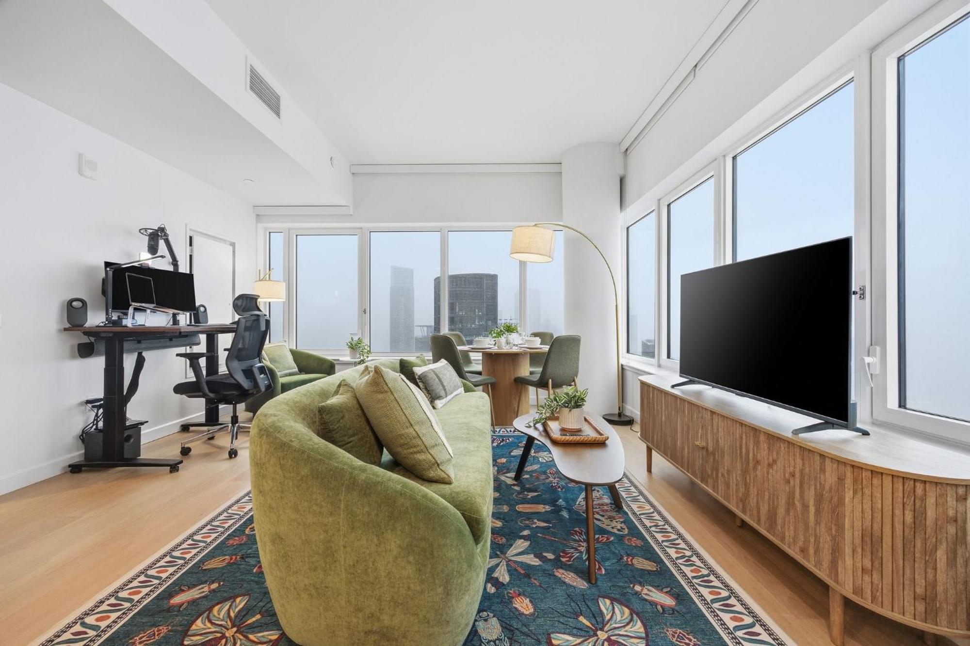 Greenpoint 1br W Work Setup By Anyplace - 11741 New York