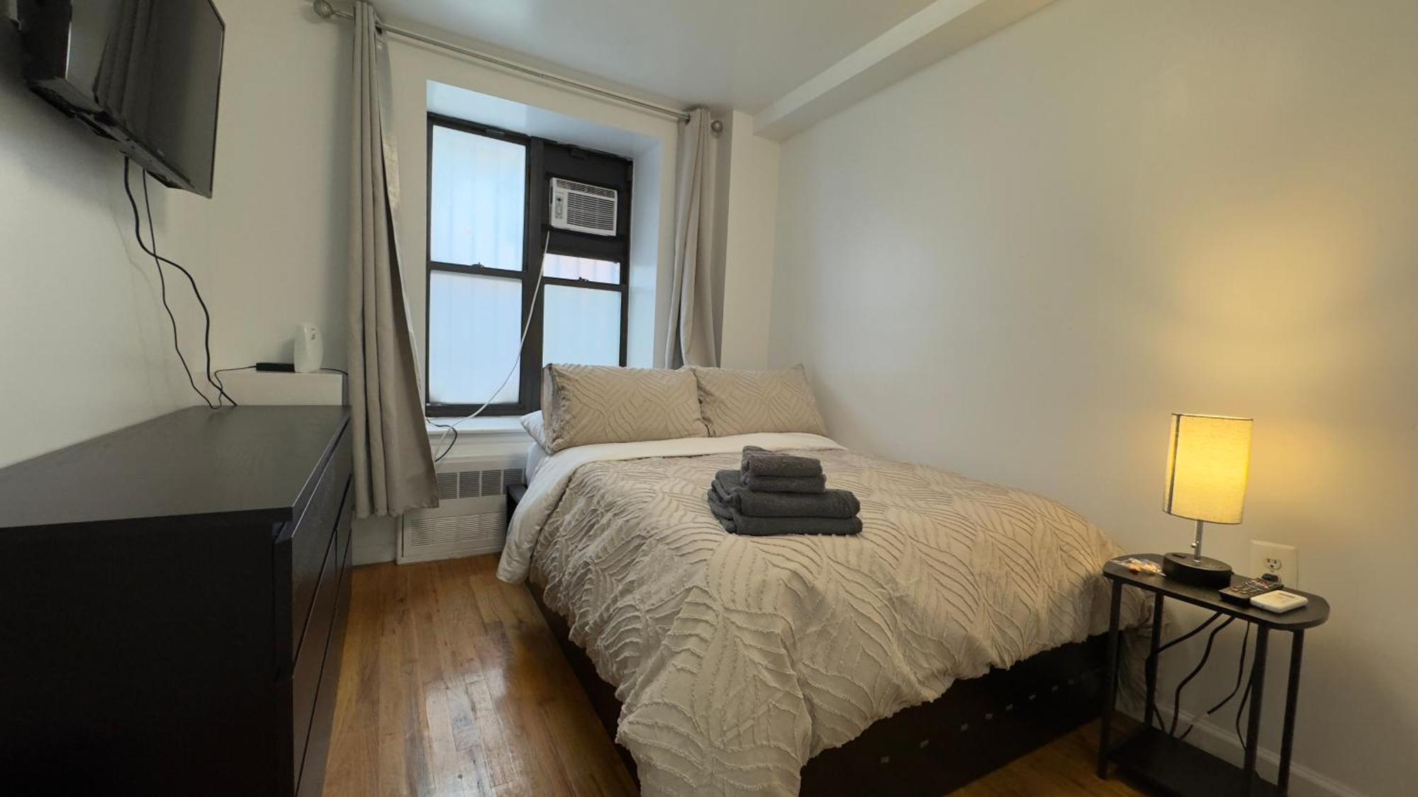 Charming 2br In Harlem, Steps From Park! * New York