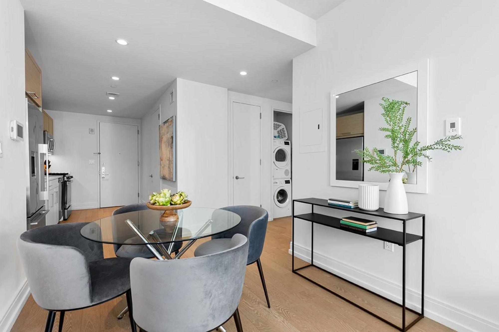 Apartment 555