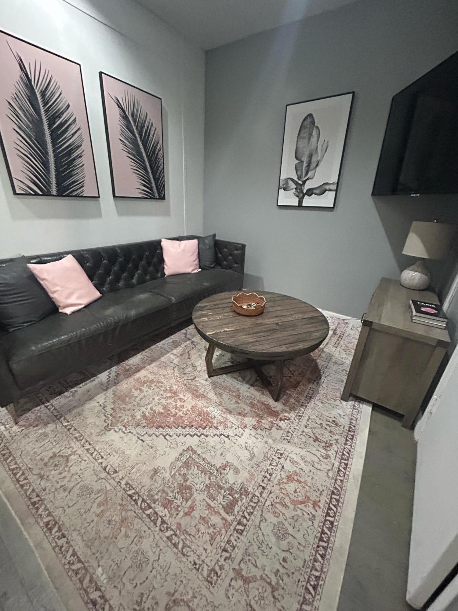 Nyc 3br Steps From Times Square & Transit Apartment New York
