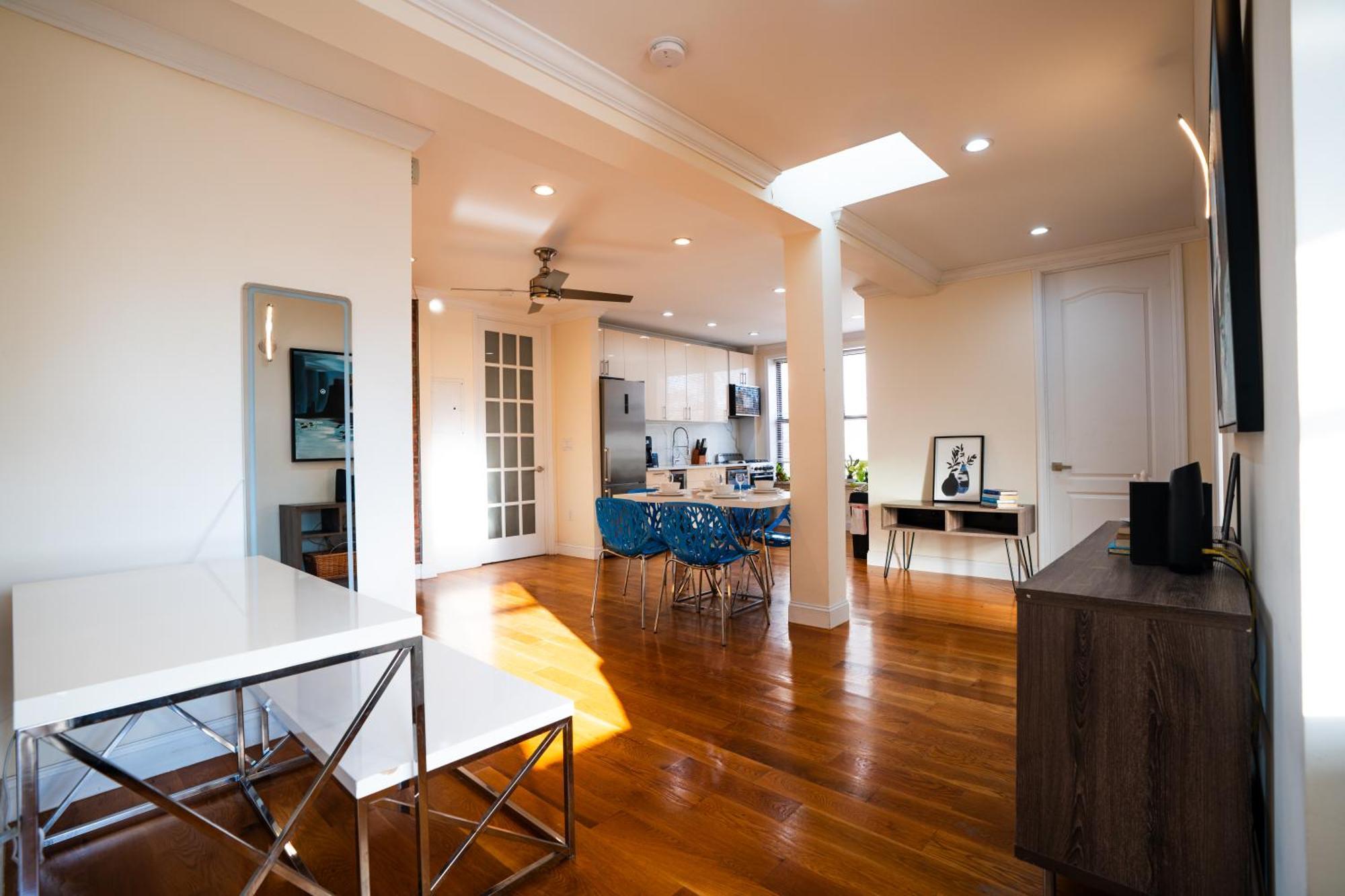 Harlem, Manhattan 4-bedroom Penthouse I 2-bathroom New York