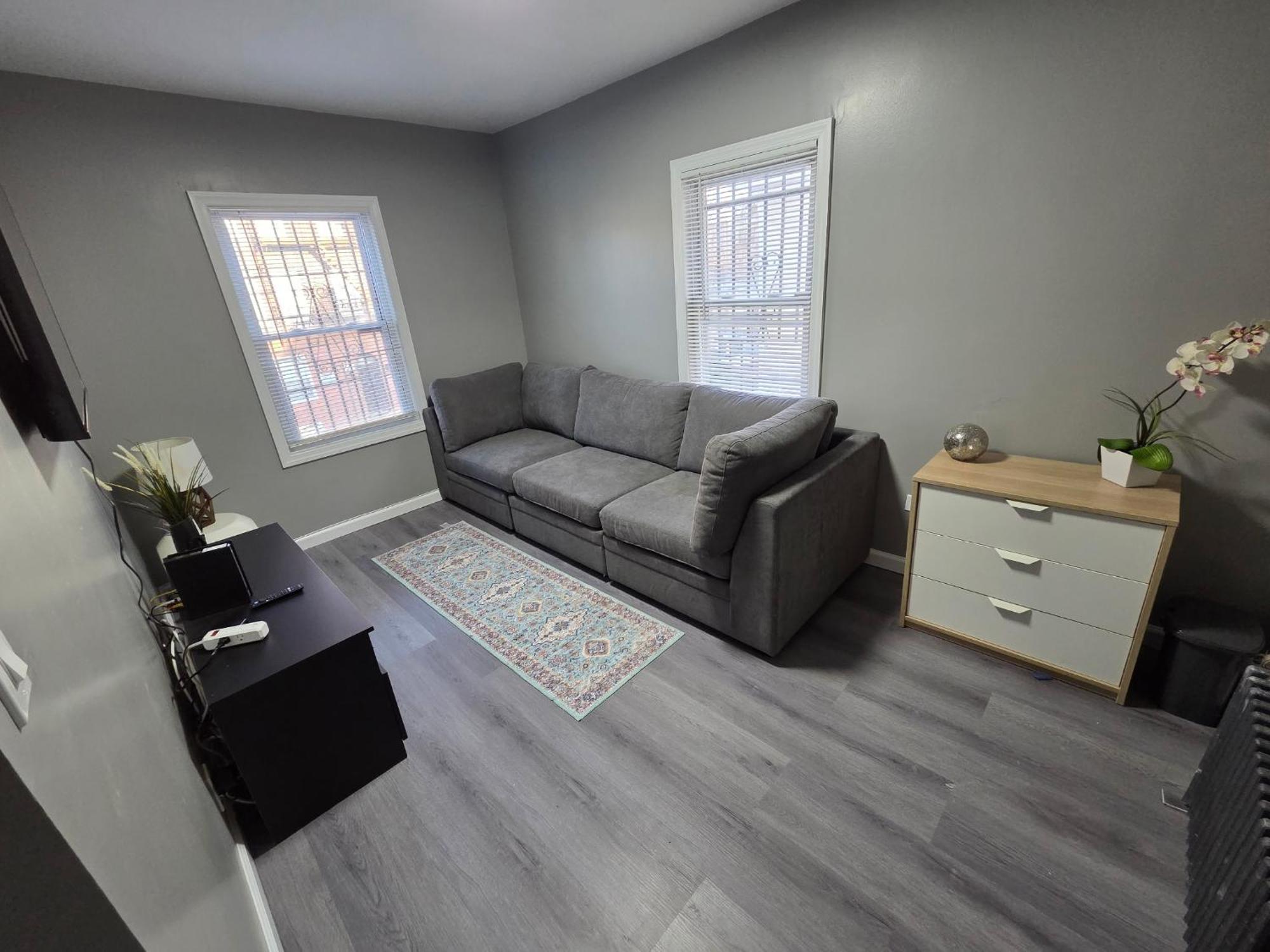Apartment Grand & Times Square In 25-30 Mins!! *