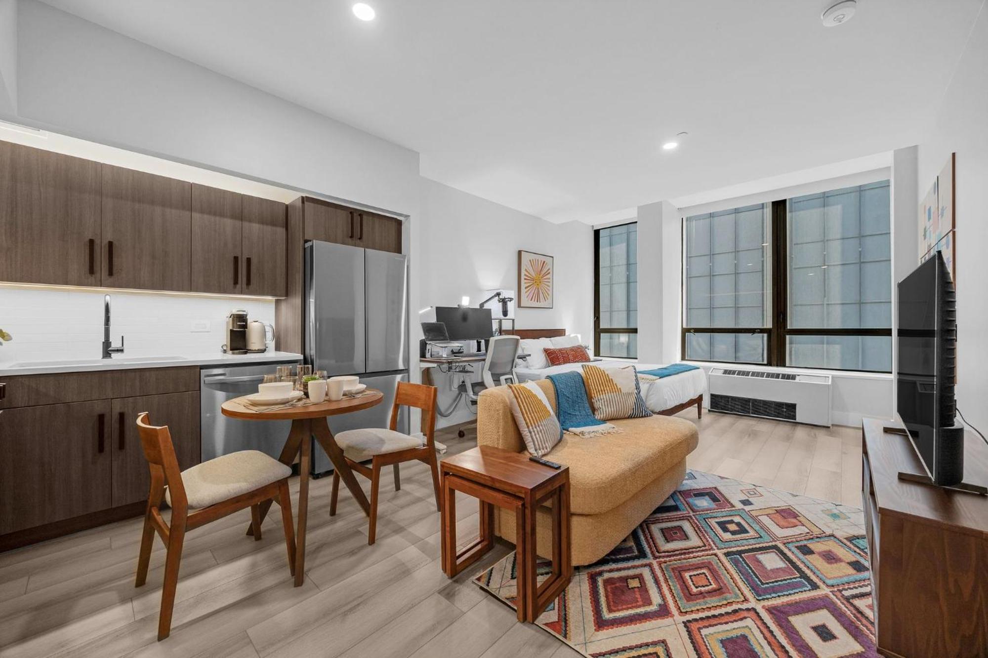 Fidi W Work Setup By Anyplace - 11680
