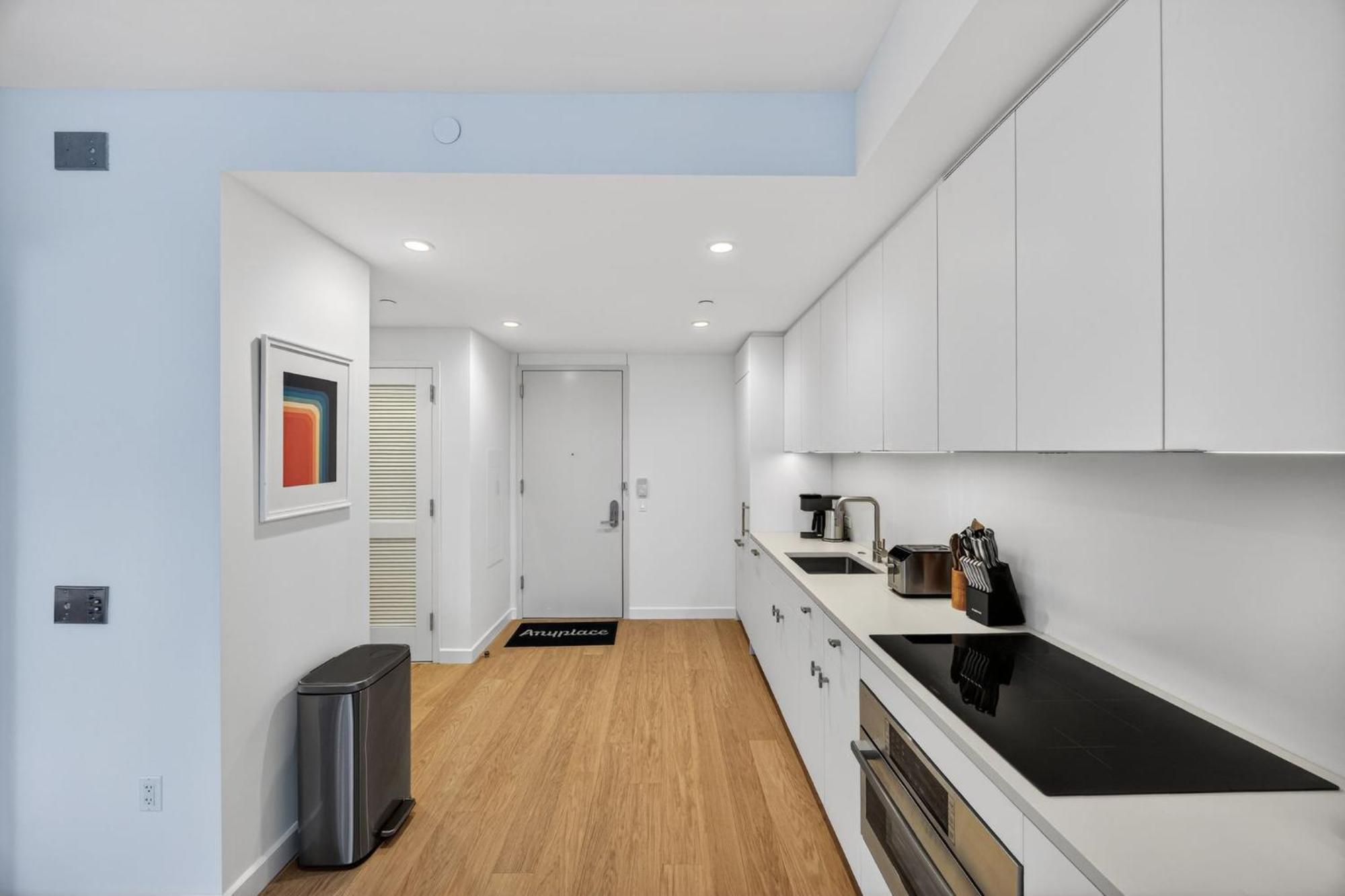 Greenpoint 1br W Work Setup By Anyplace - 11740 Apartment *