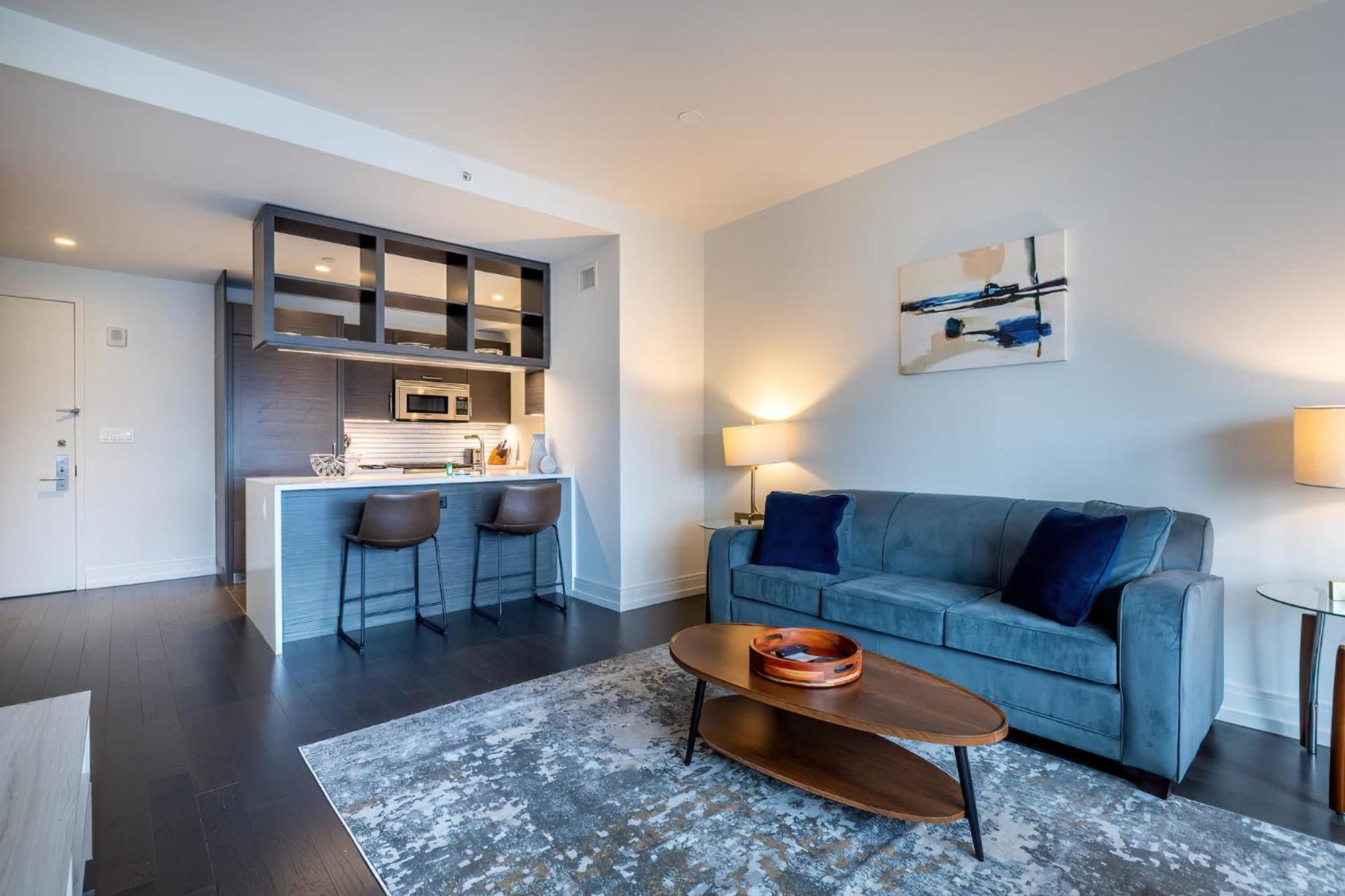 Luxury With Gym & Pool Apartment