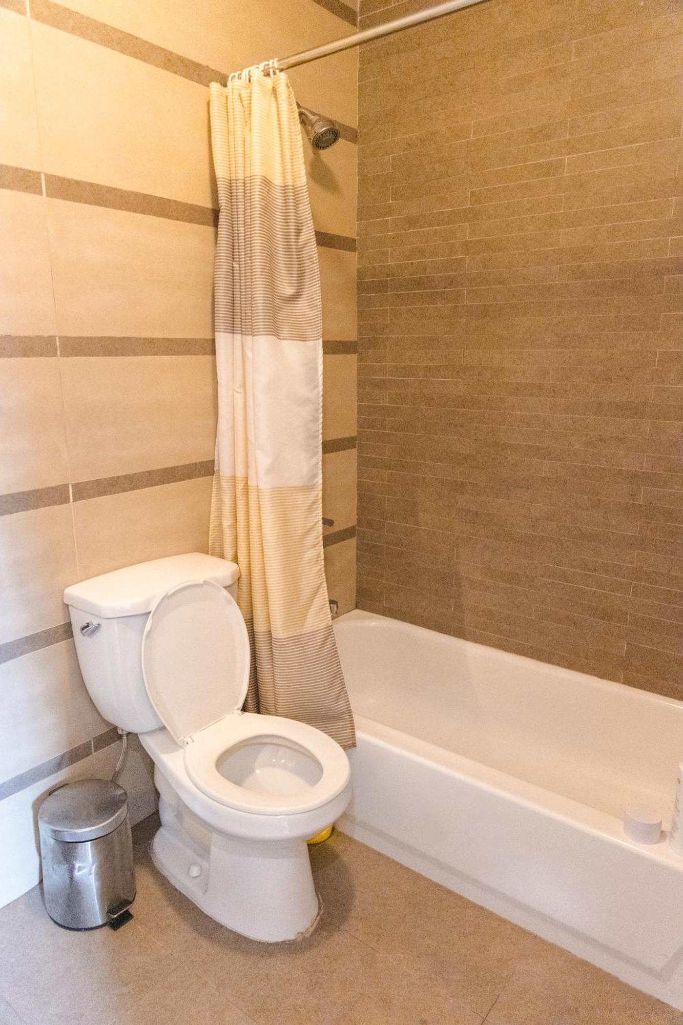 Bright & Stylish Manhattan Apartment *