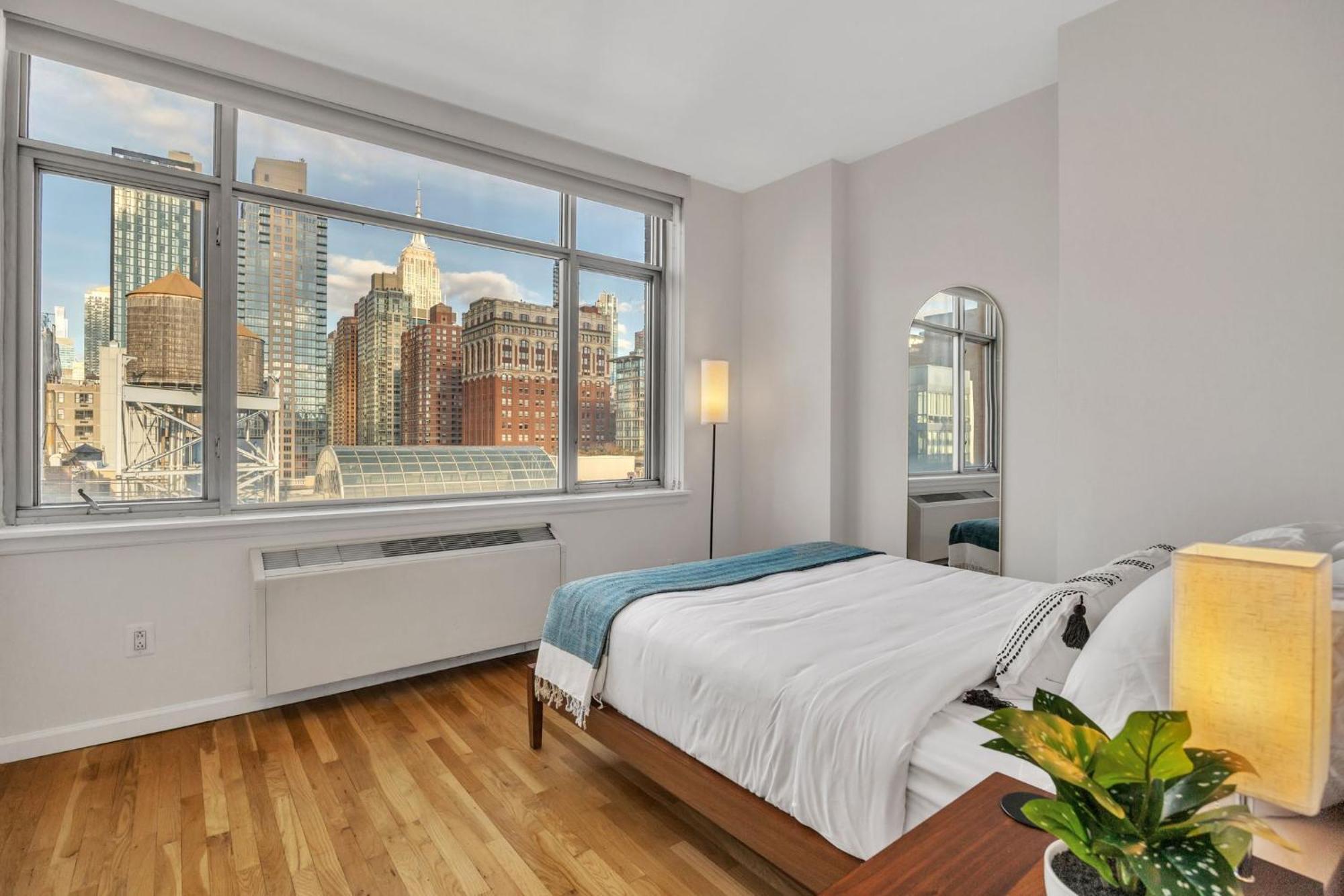 Chelsea 1 Bedroom W Work Setup By Anyplace - 11651 New York