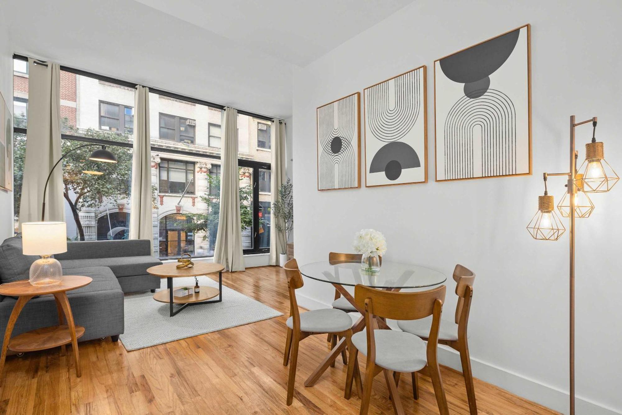 Stylish Manhattan Escape In Prime Spot Apartment