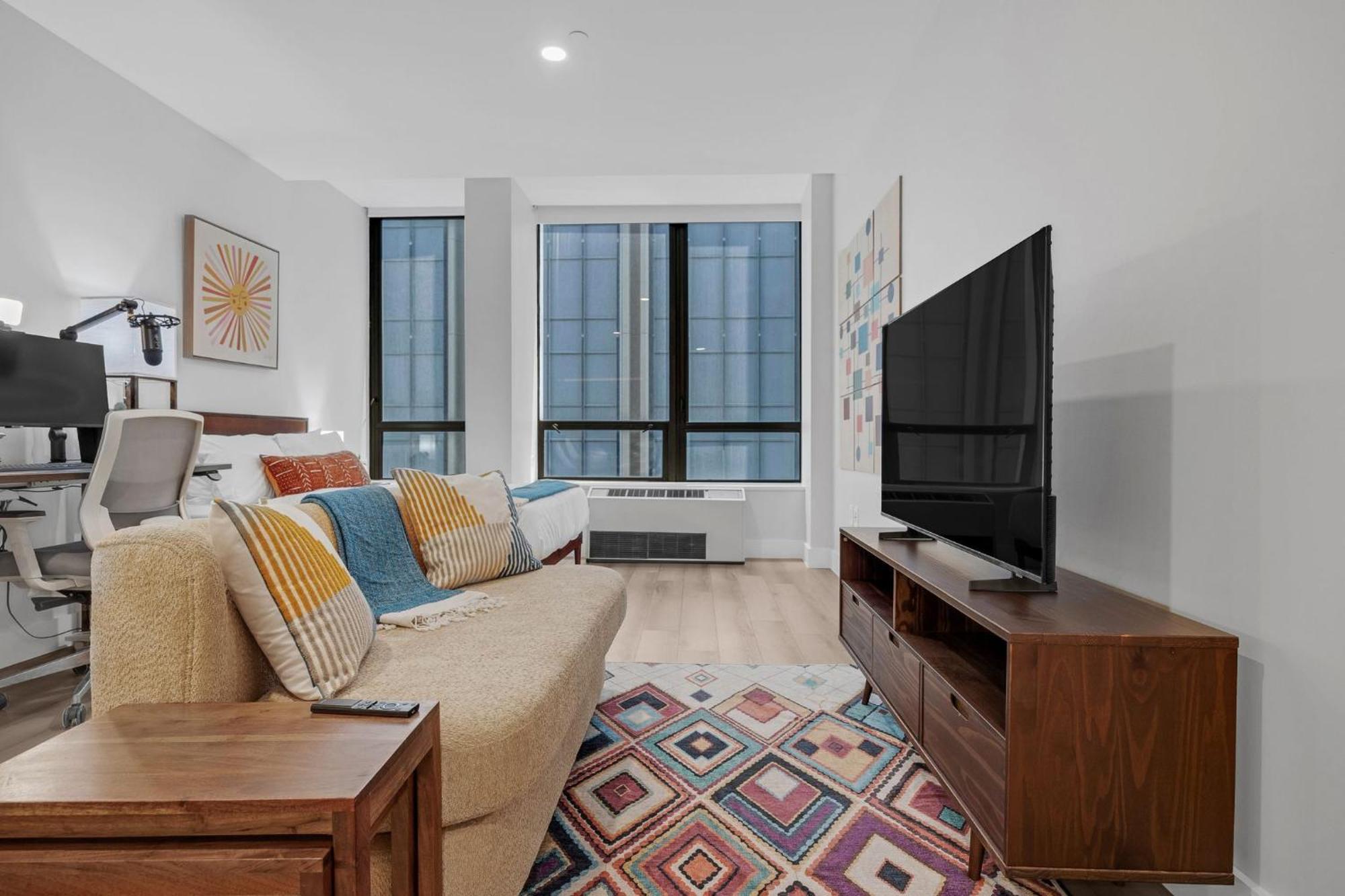Fidi W Work Setup By Anyplace - 11680