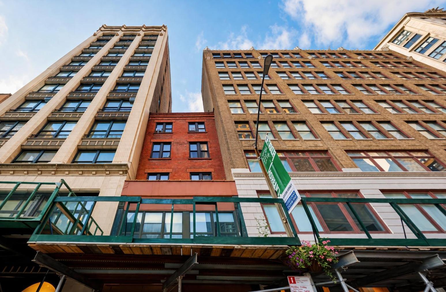 Flatiron Bright 1br With Living Room, Floor Location In Fancy Manhattan *