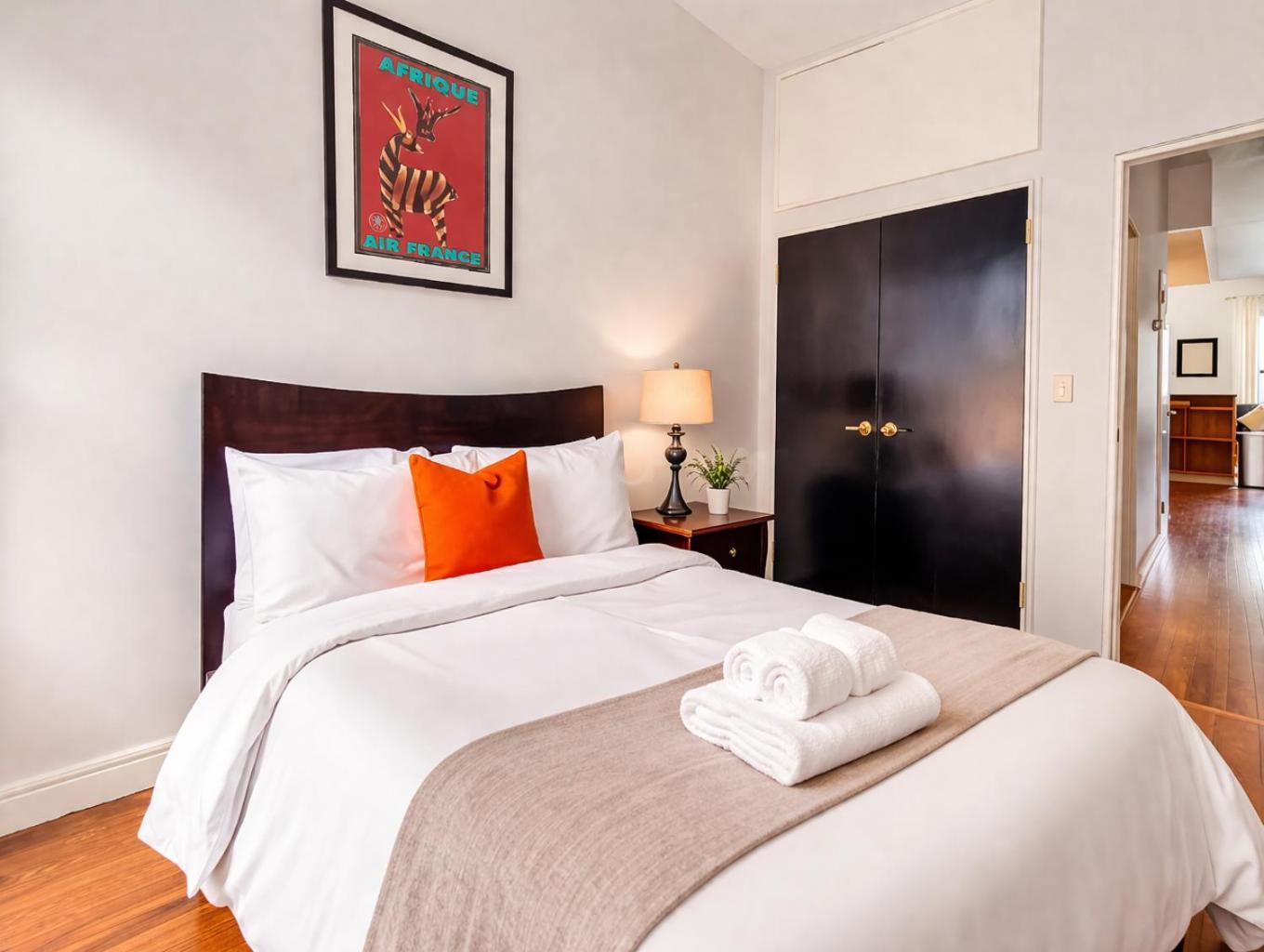 Apartment Plush & Spacious 2-bedroom In Nyc New York