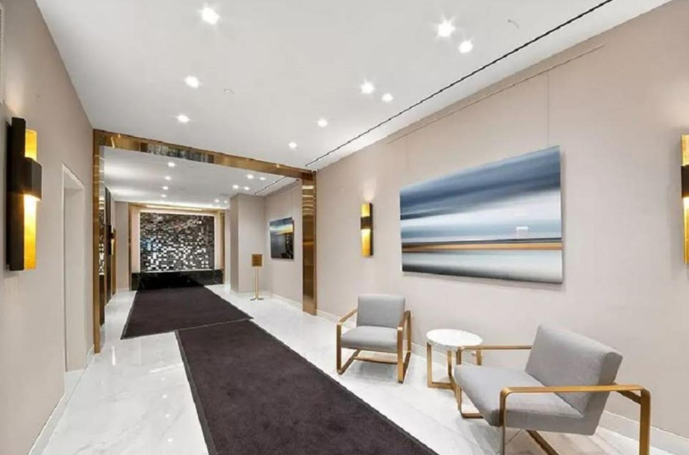 Apartment 1-bedroom At Midtown Manhattan *