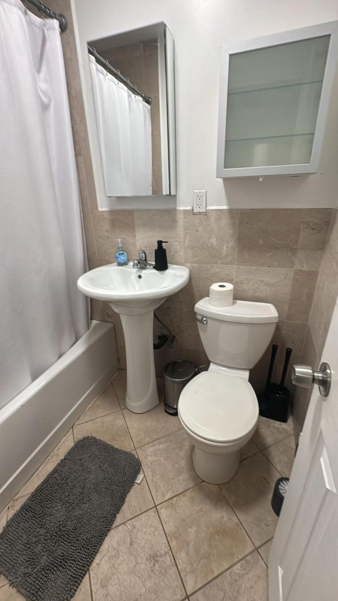 Apartment Spacious 3-bedroom In Harlem, Nyc