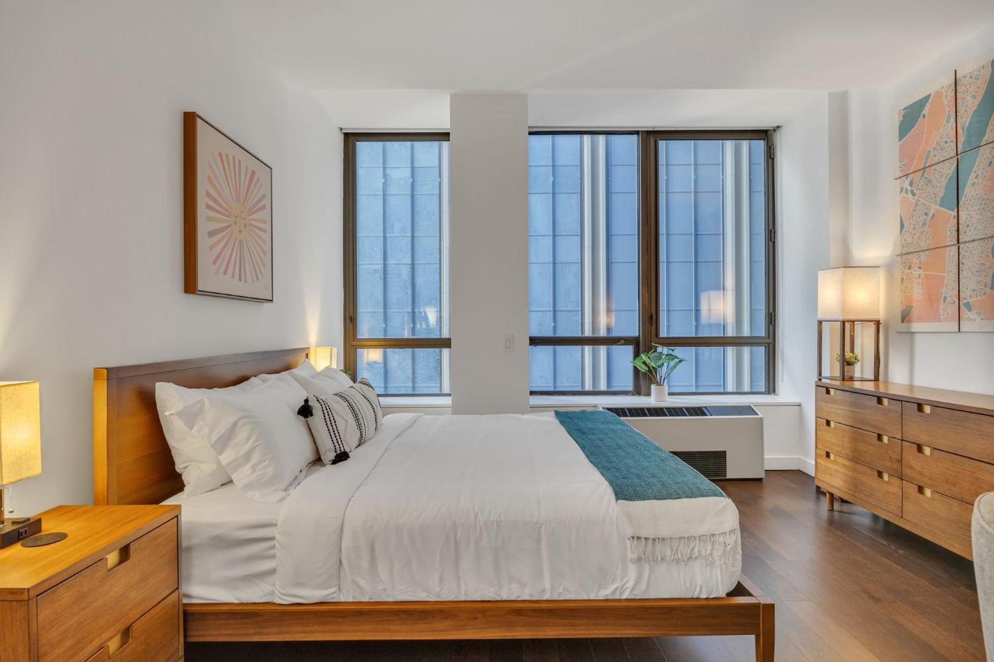 Fidi W Work Setup By Anyplace - 11660 New York