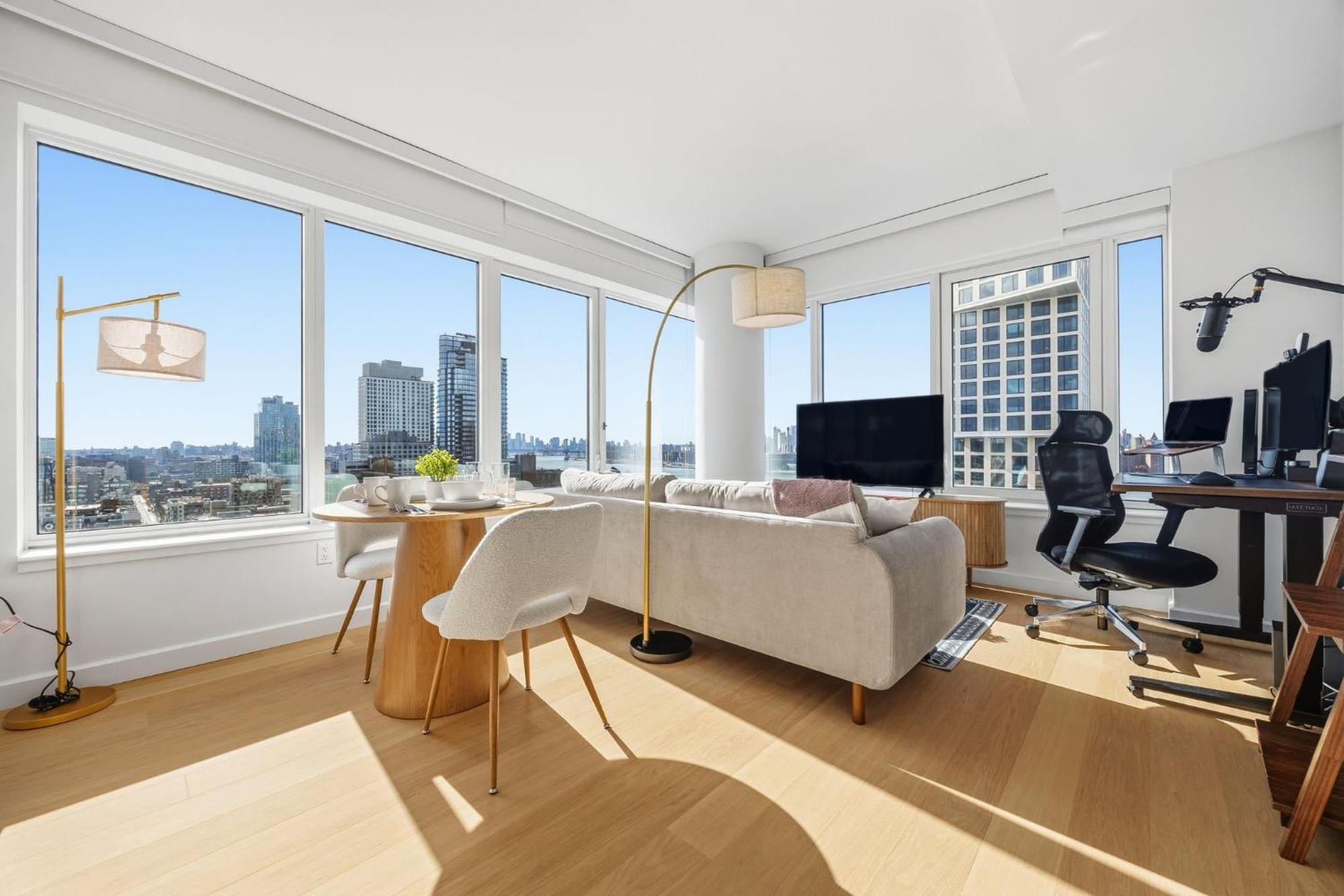 Apartment Greenpoint 1 Bedroom W Work Setup By Anyplace - 11735